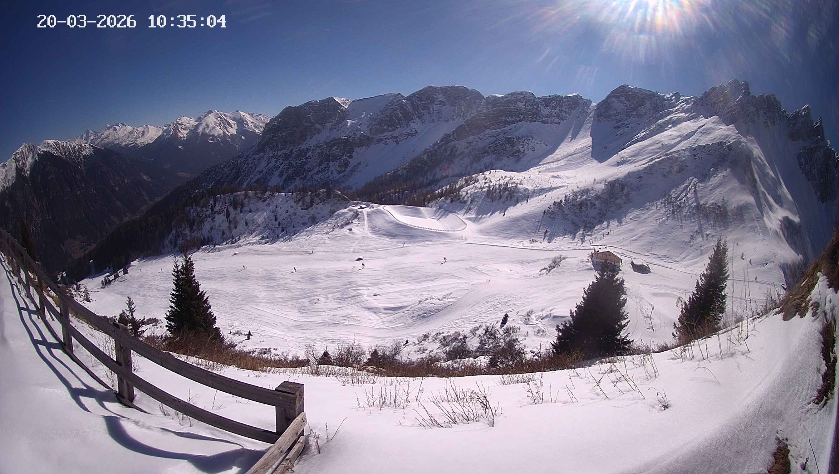 Archiv Foto Webcam Ladurns - Edelweißhütte