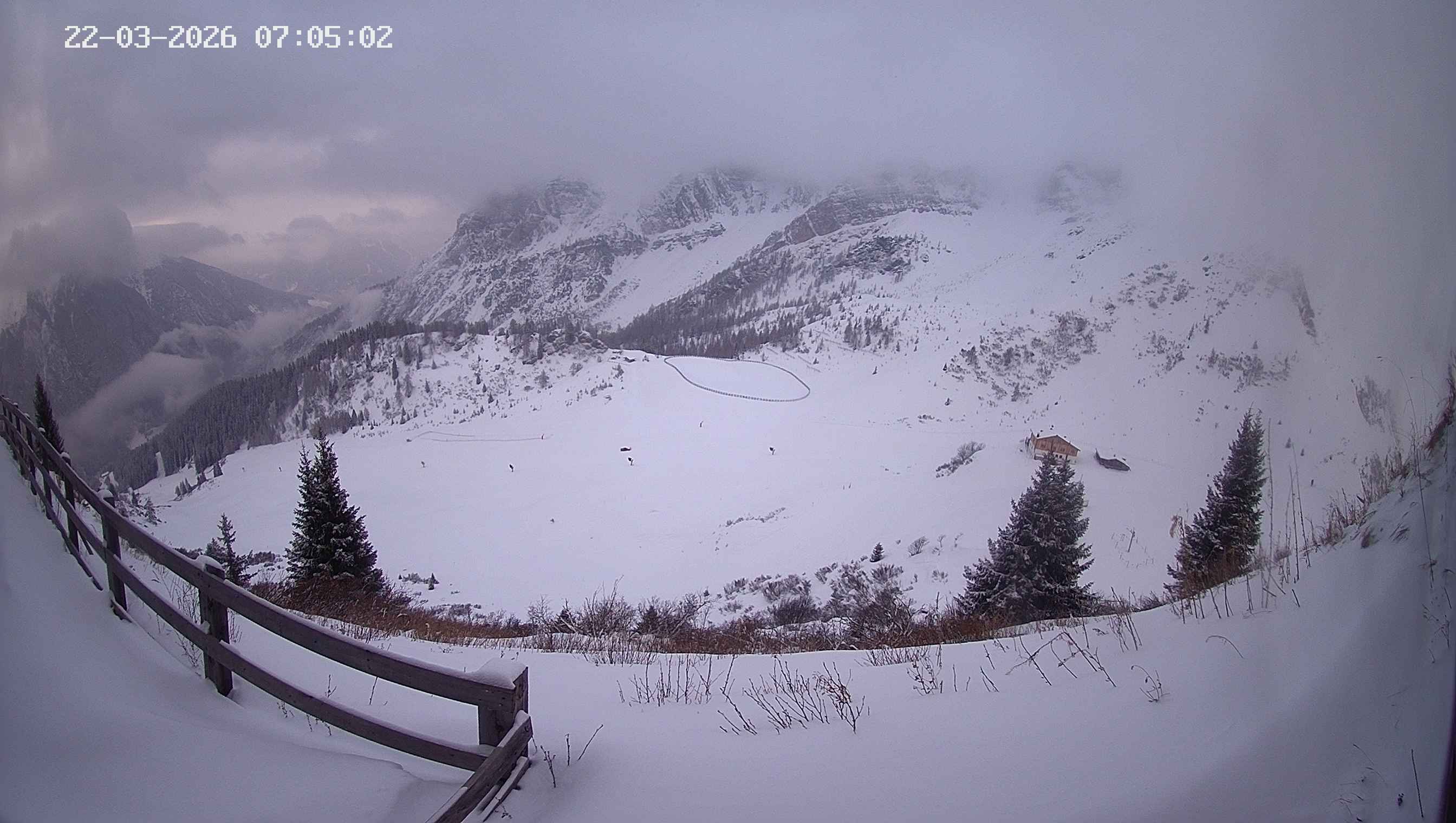 Archiv Foto Webcam Ladurns - Edelweißhütte