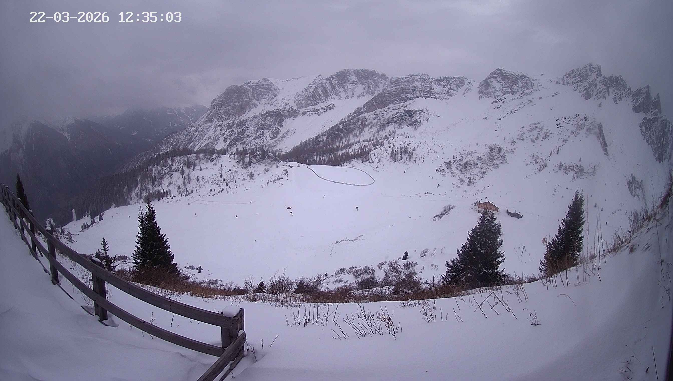 Archiv Foto Webcam Ladurns - Edelweißhütte
