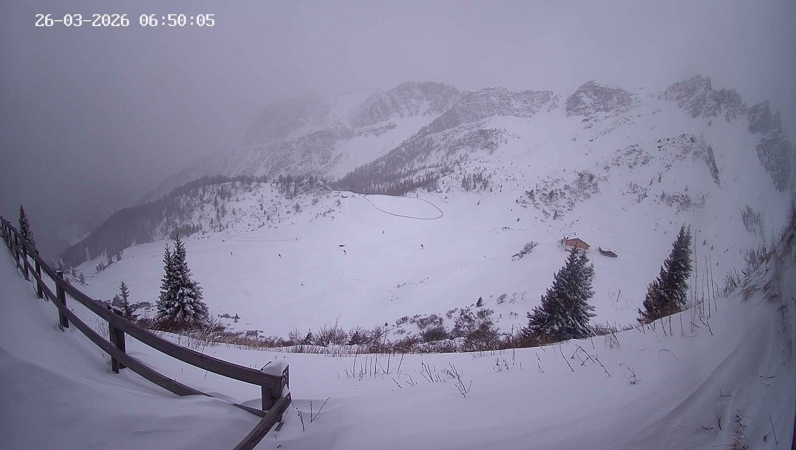 Archiv Foto Webcam Ladurns - Edelweißhütte