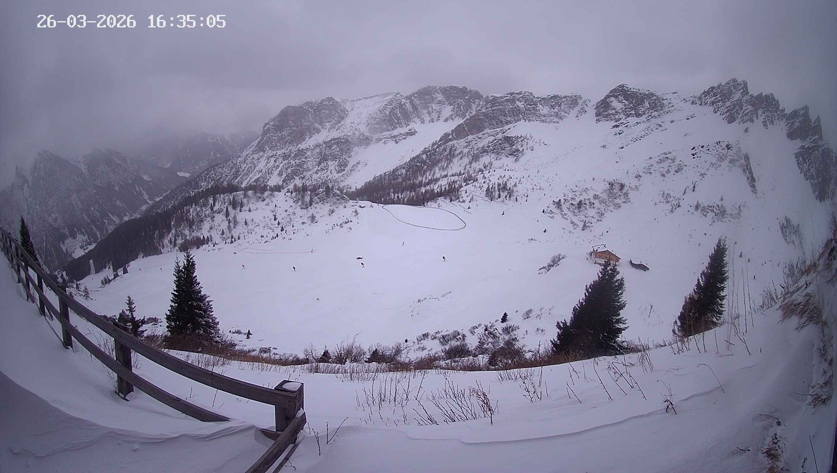 Archiv Foto Webcam Ladurns - Edelweißhütte