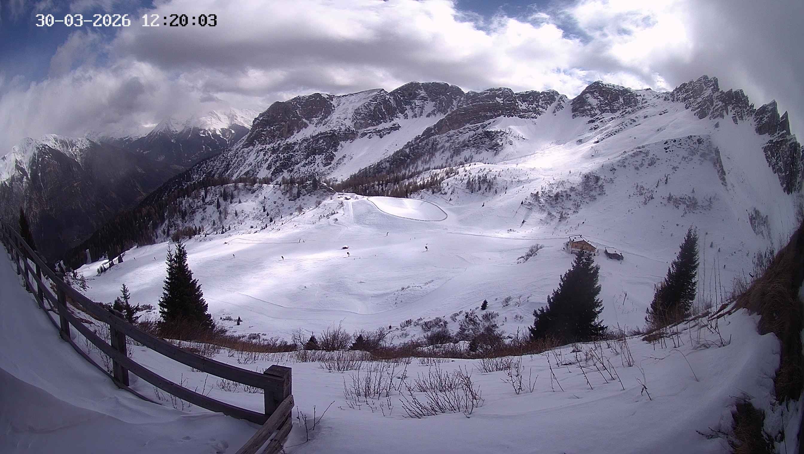 Archiv Foto Webcam Ladurns - Edelweißhütte
