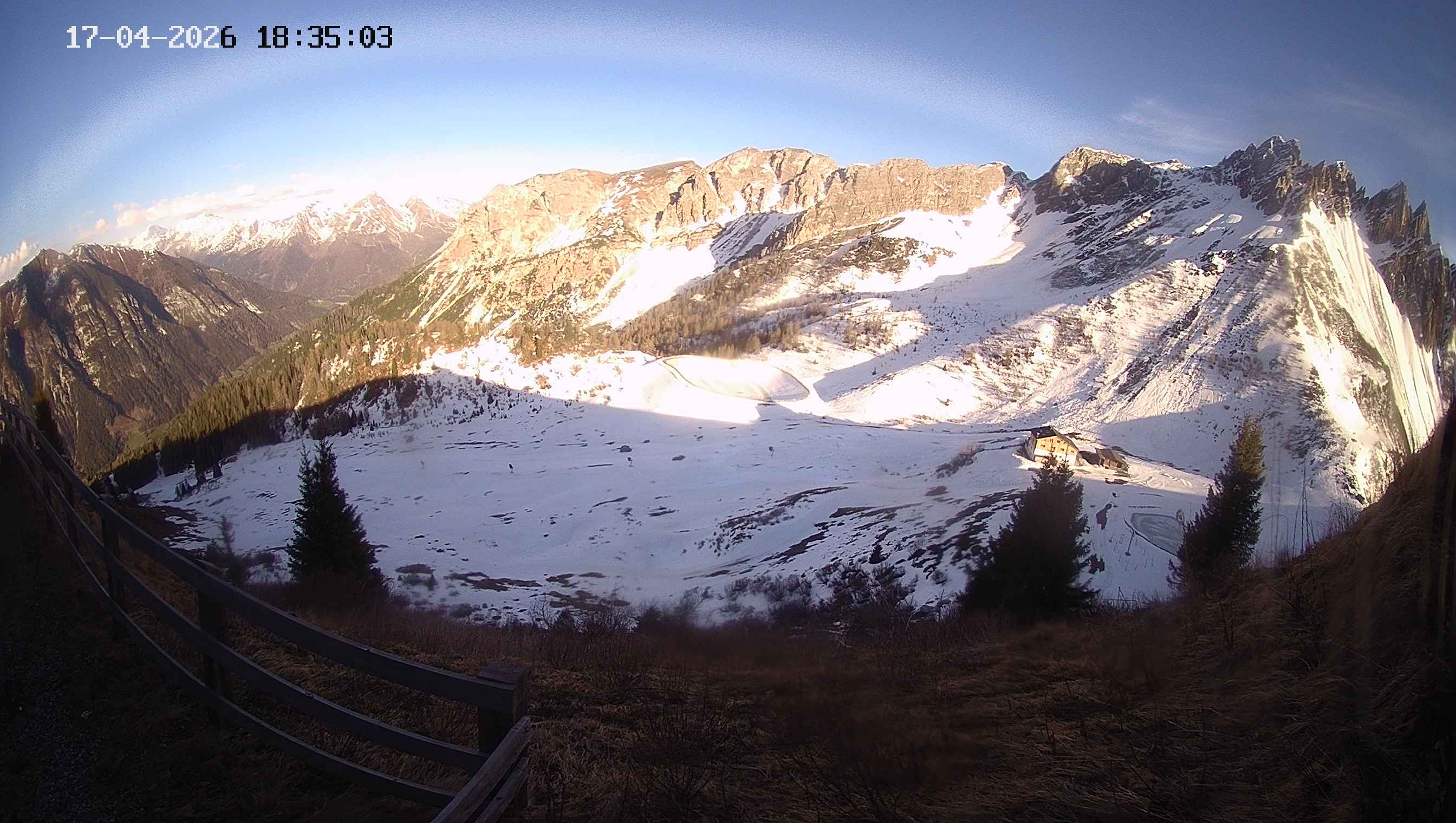Archiv Foto Webcam Ladurns - Edelweißhütte
