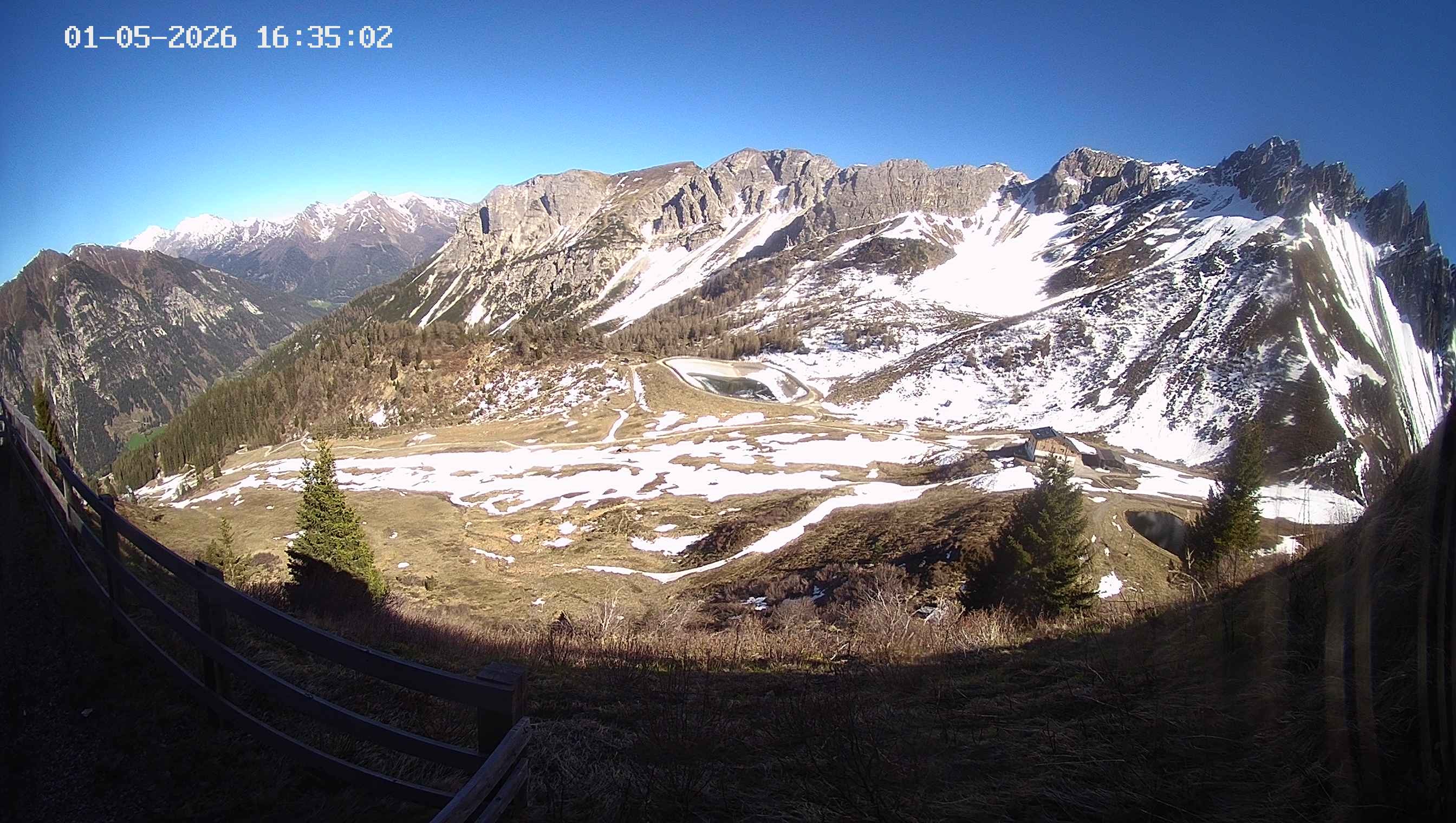 Archiv Foto Webcam Ladurns - Edelweißhütte