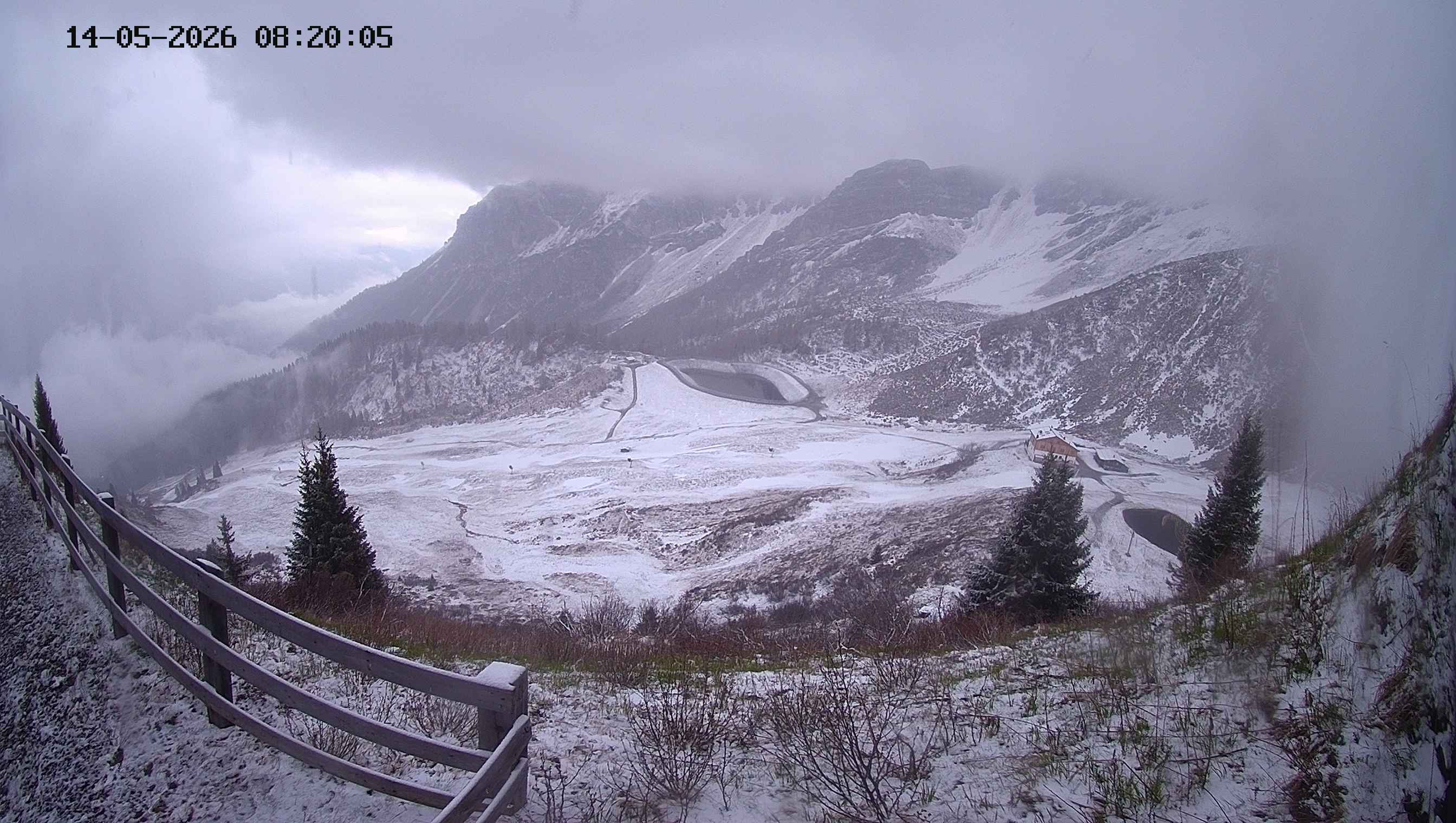 Archiv Foto Webcam Ladurns - Edelweißhütte