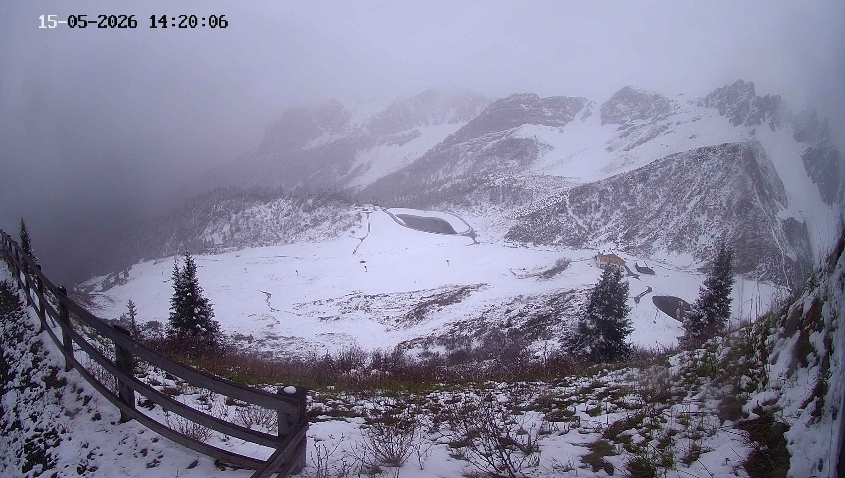 Archiv Foto Webcam Ladurns - Edelweißhütte