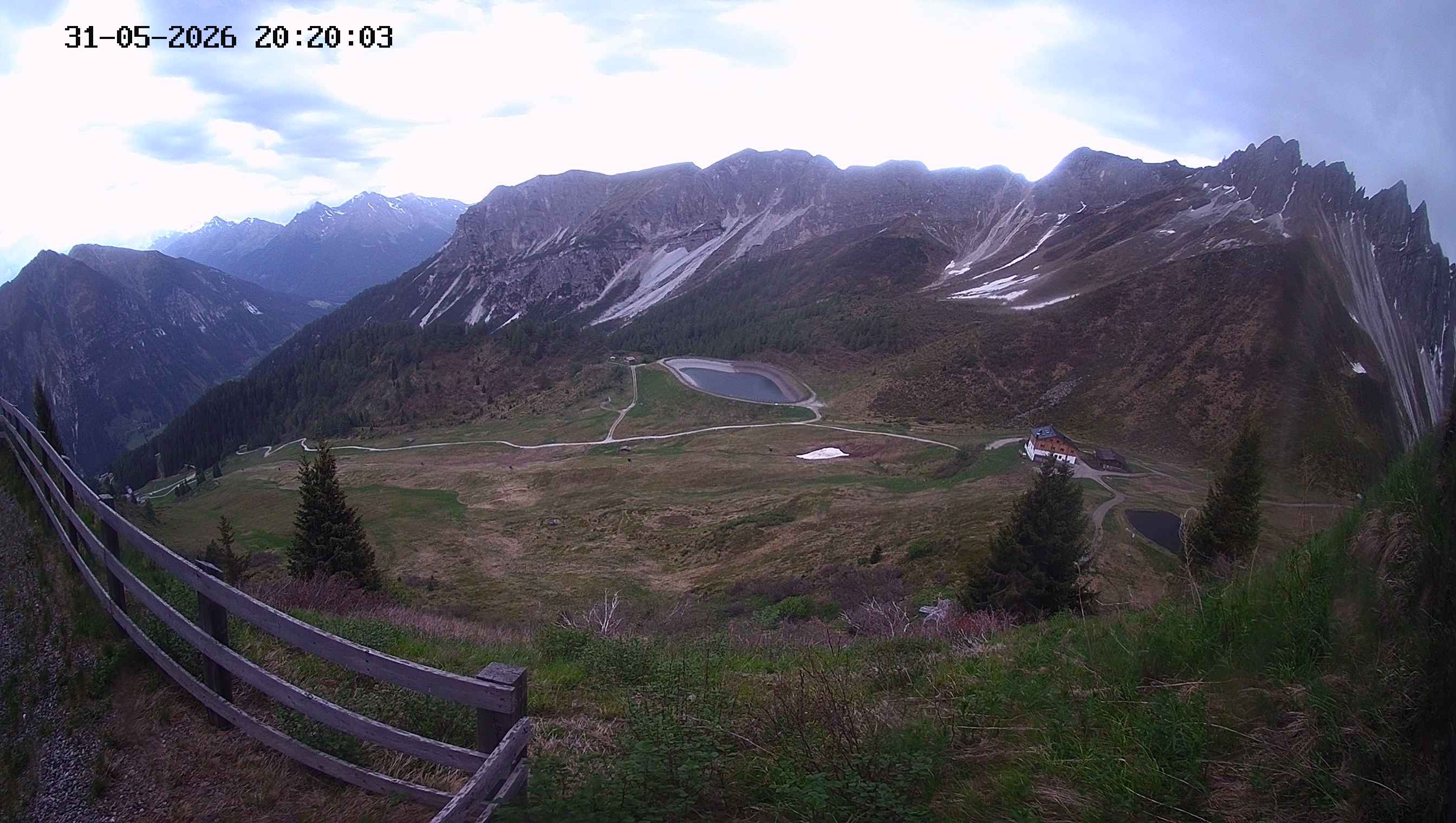 Archiv Foto Webcam Ladurns - Edelweißhütte