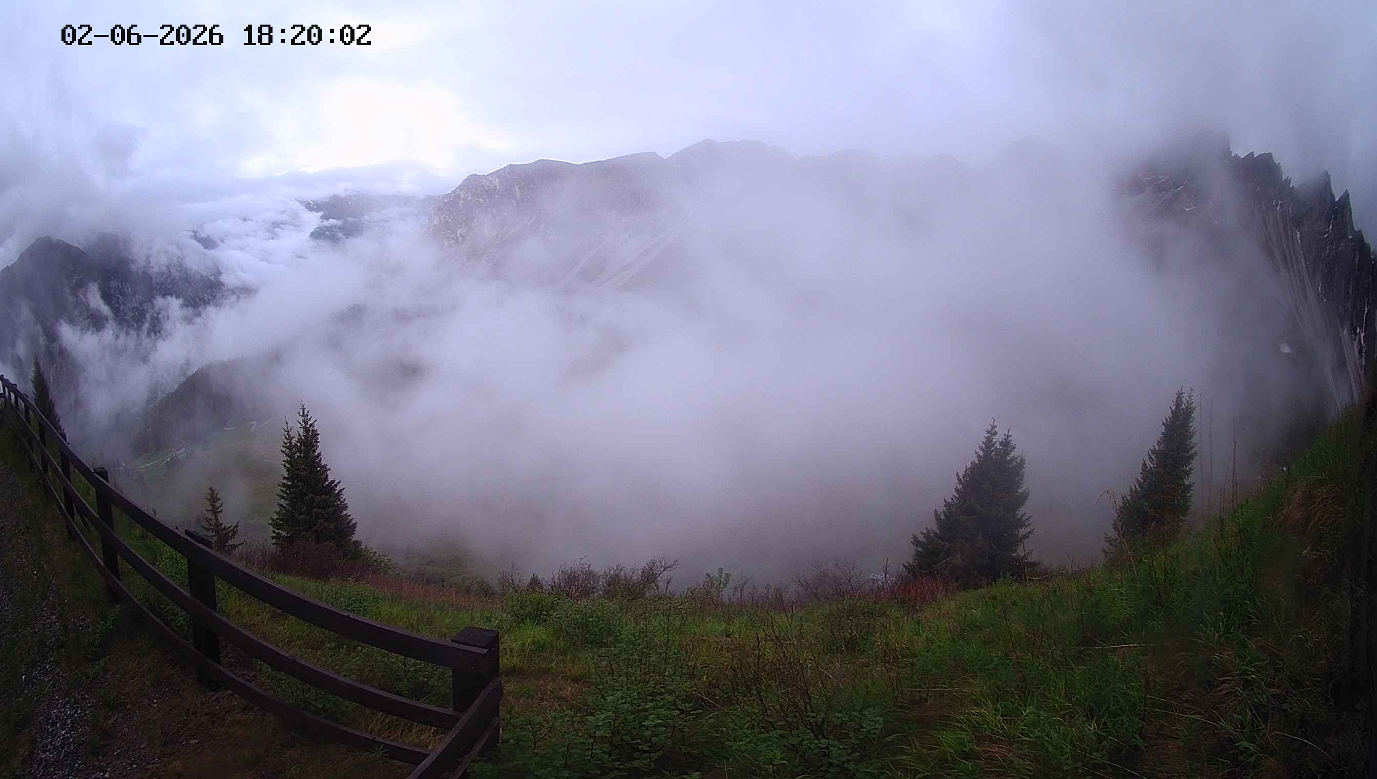 Archiv Foto Webcam Ladurns - Edelweißhütte