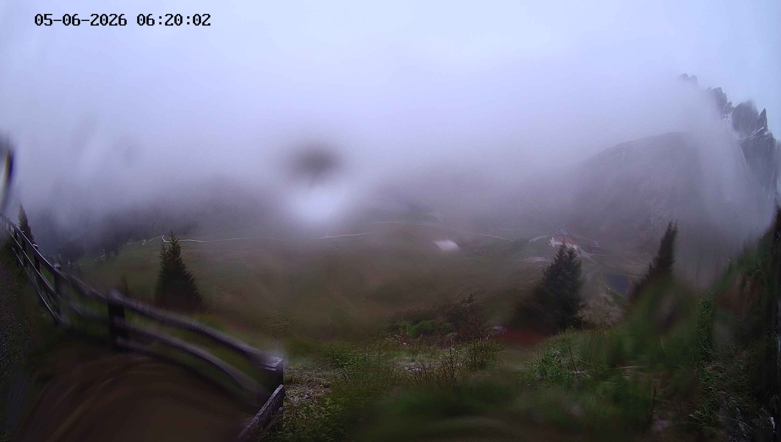 Archiv Foto Webcam Ladurns - Edelweißhütte