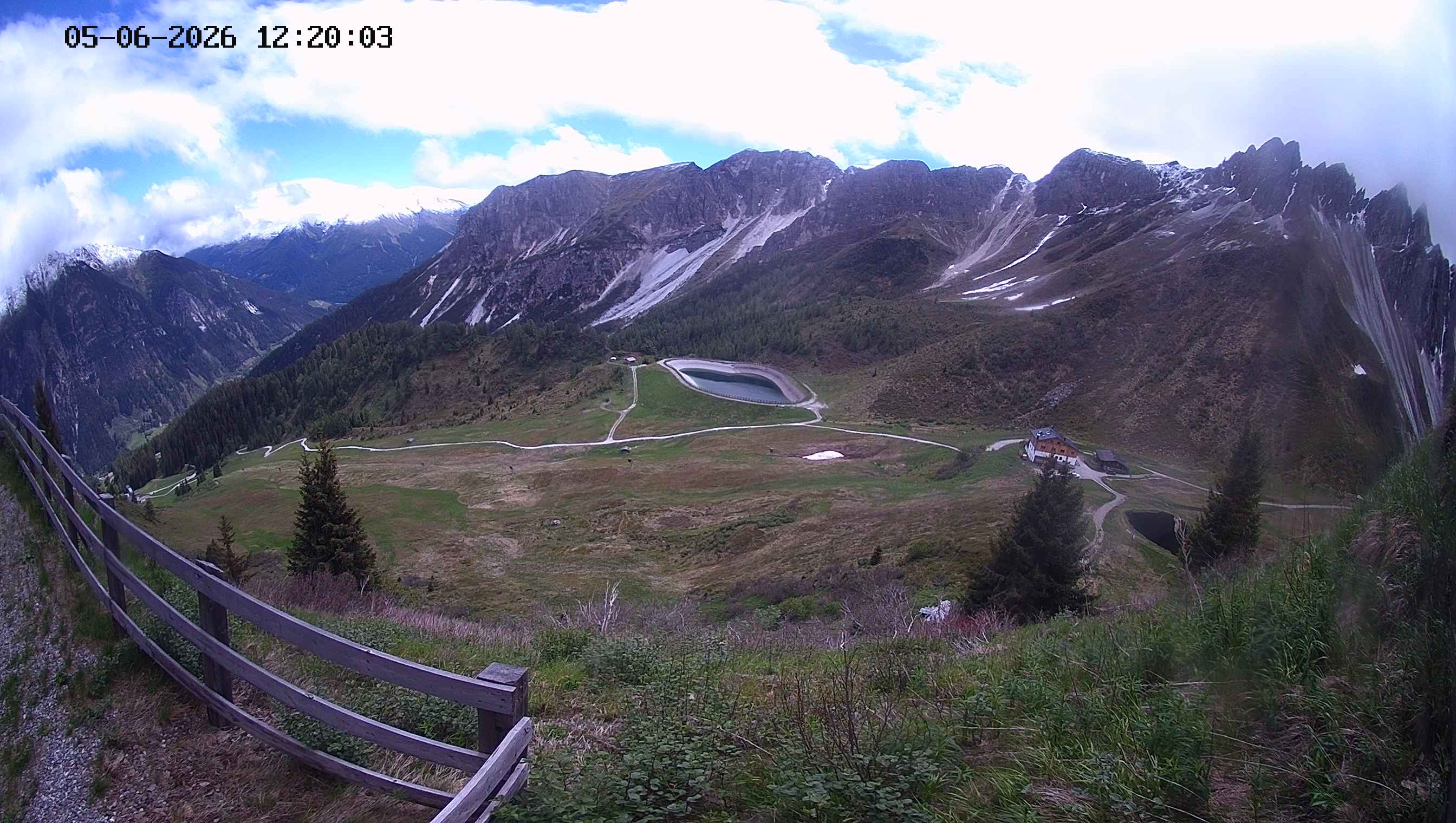 Archiv Foto Webcam Ladurns - Edelweißhütte