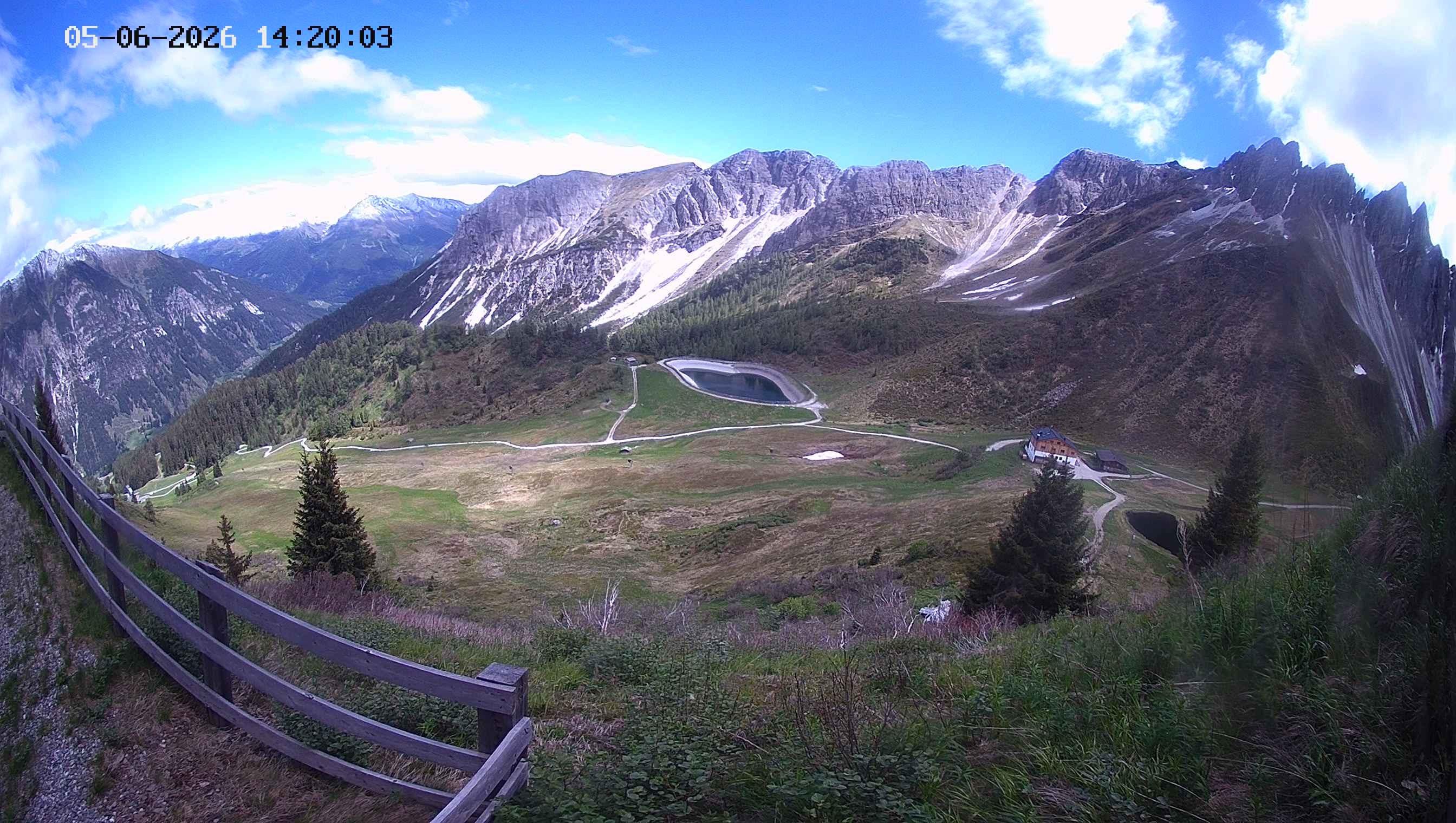 Archiv Foto Webcam Ladurns - Edelweißhütte