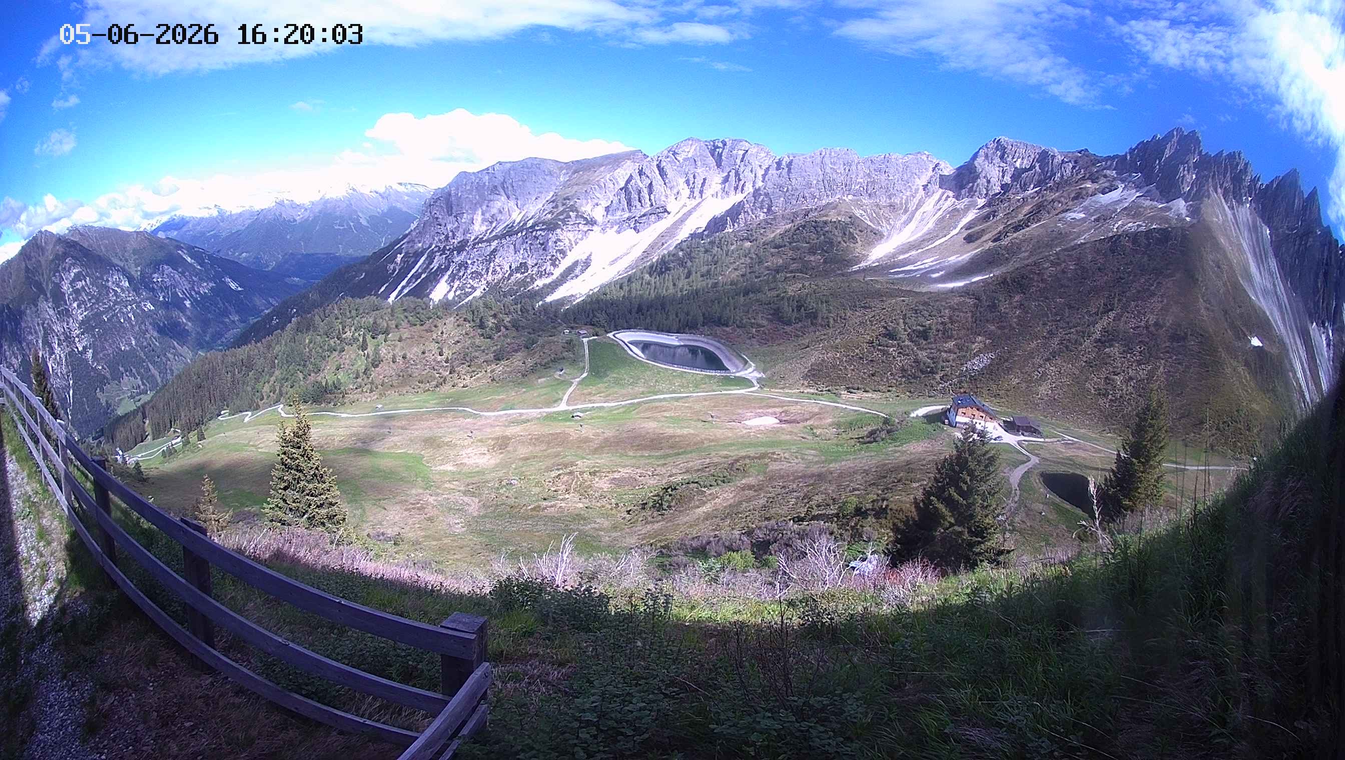 Archiv Foto Webcam Ladurns - Edelweißhütte