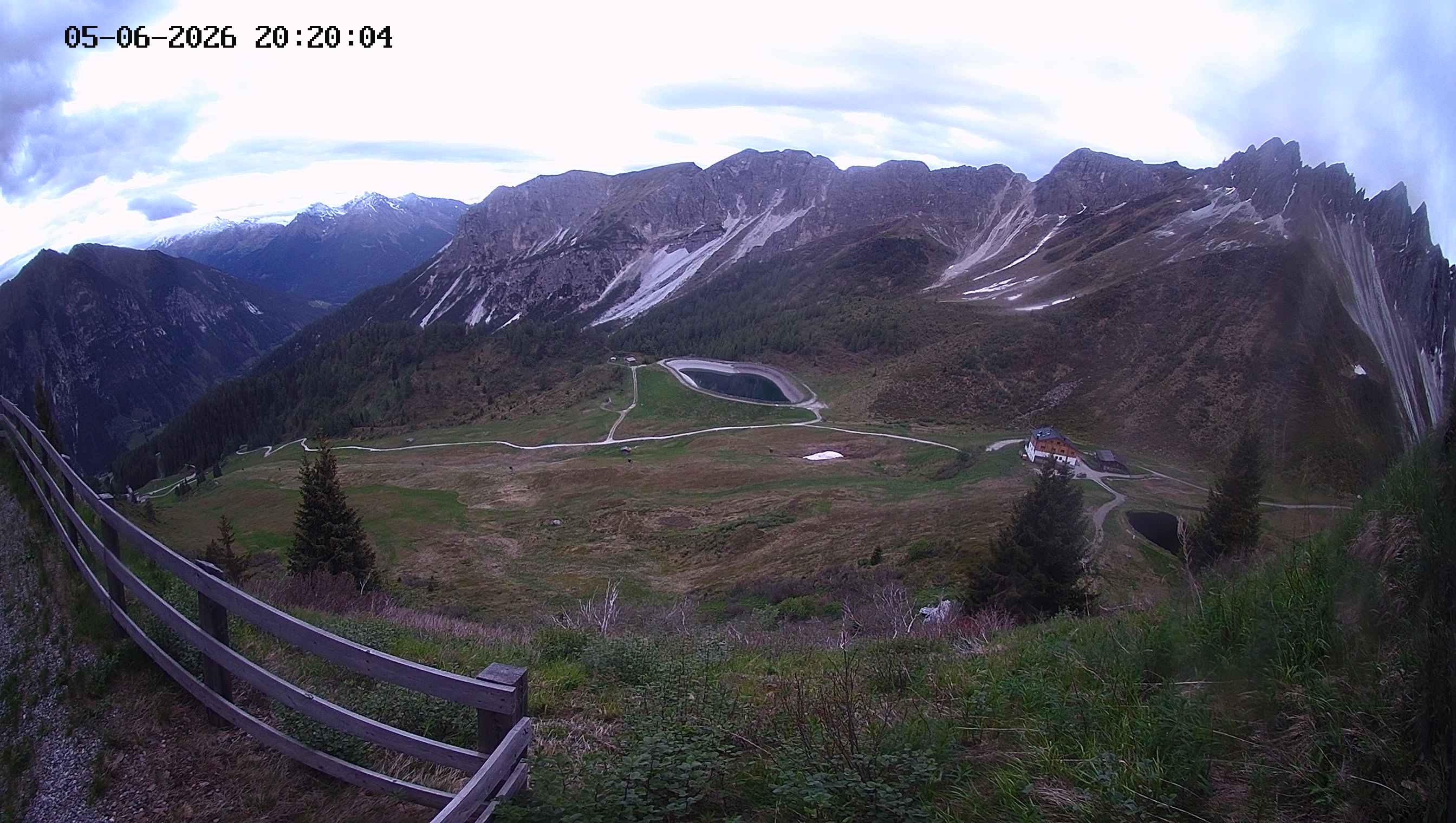 Archiv Foto Webcam Ladurns - Edelweißhütte