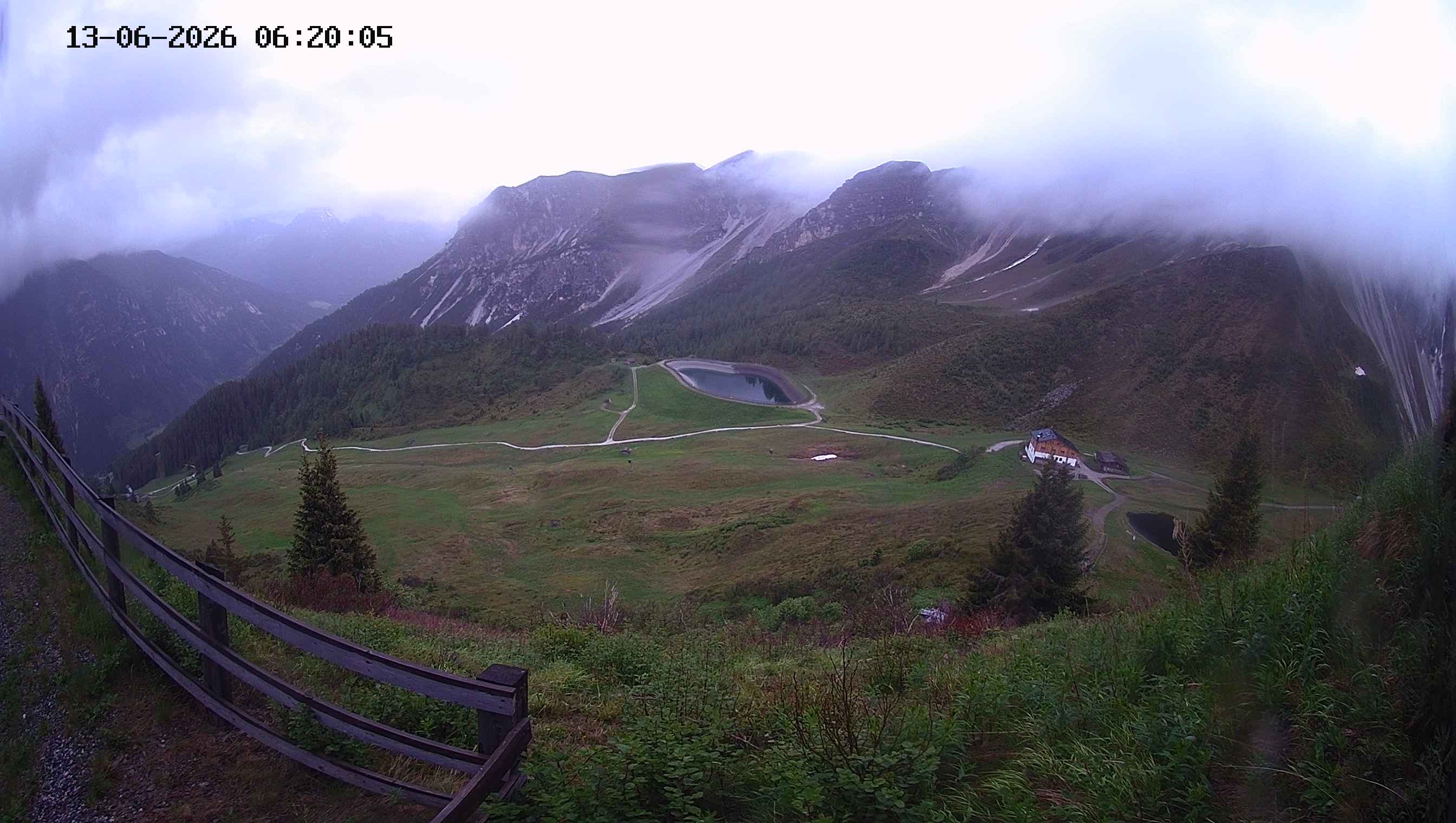 Archiv Foto Webcam Ladurns - Edelweißhütte
