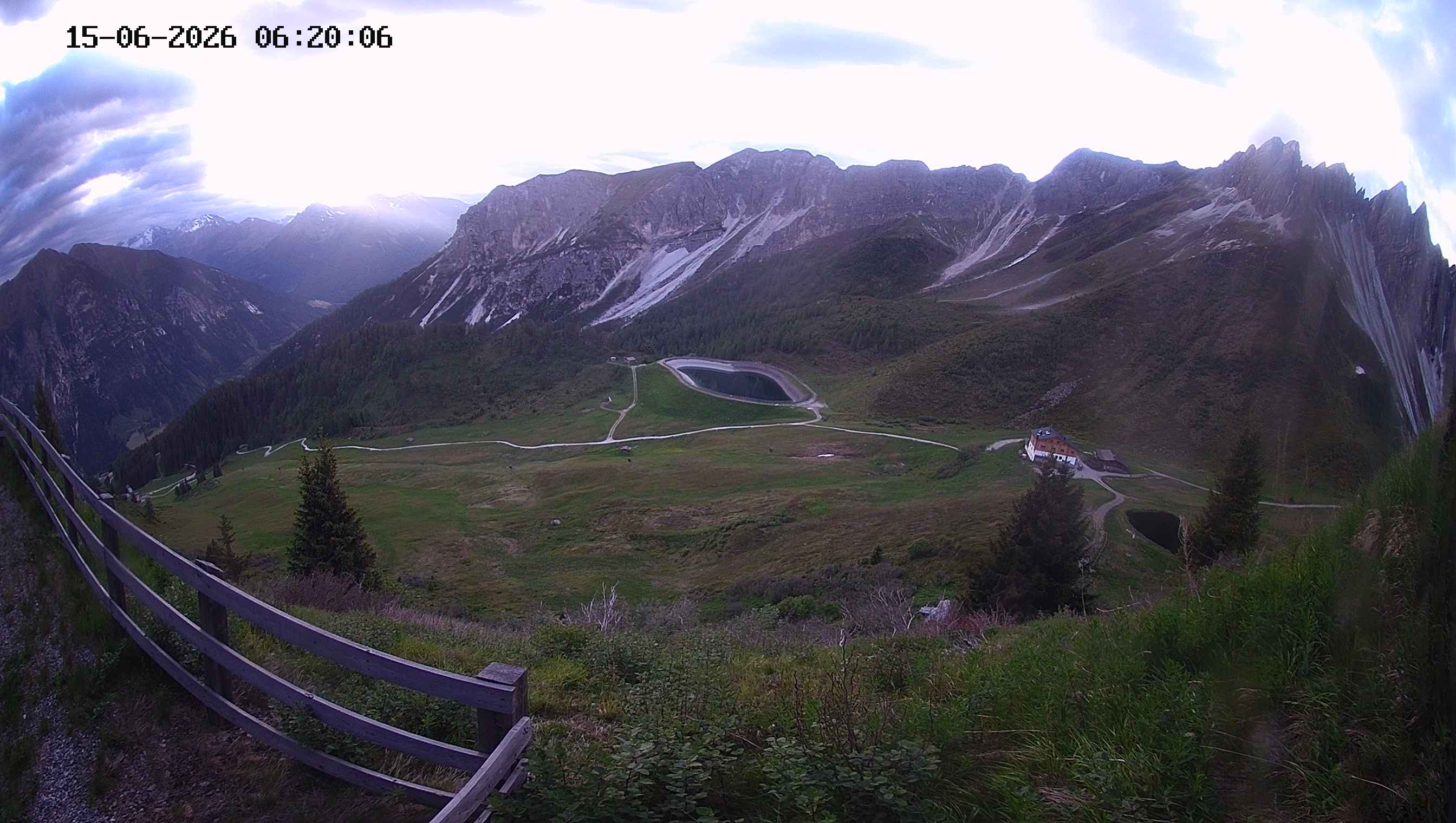 Archiv Foto Webcam Ladurns - Edelweißhütte