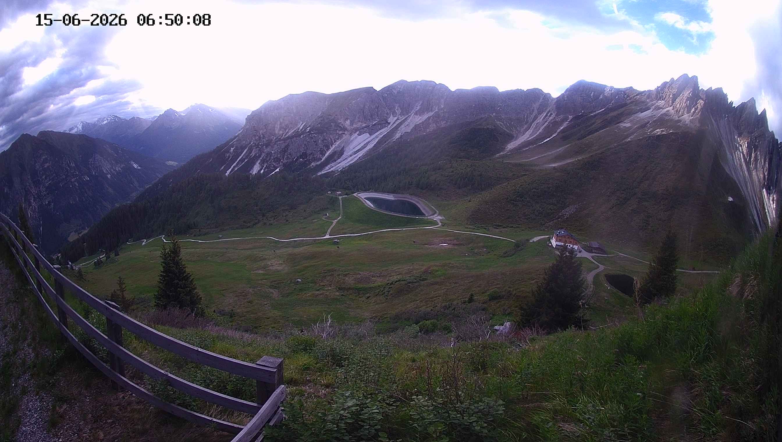 Archiv Foto Webcam Ladurns - Edelweißhütte