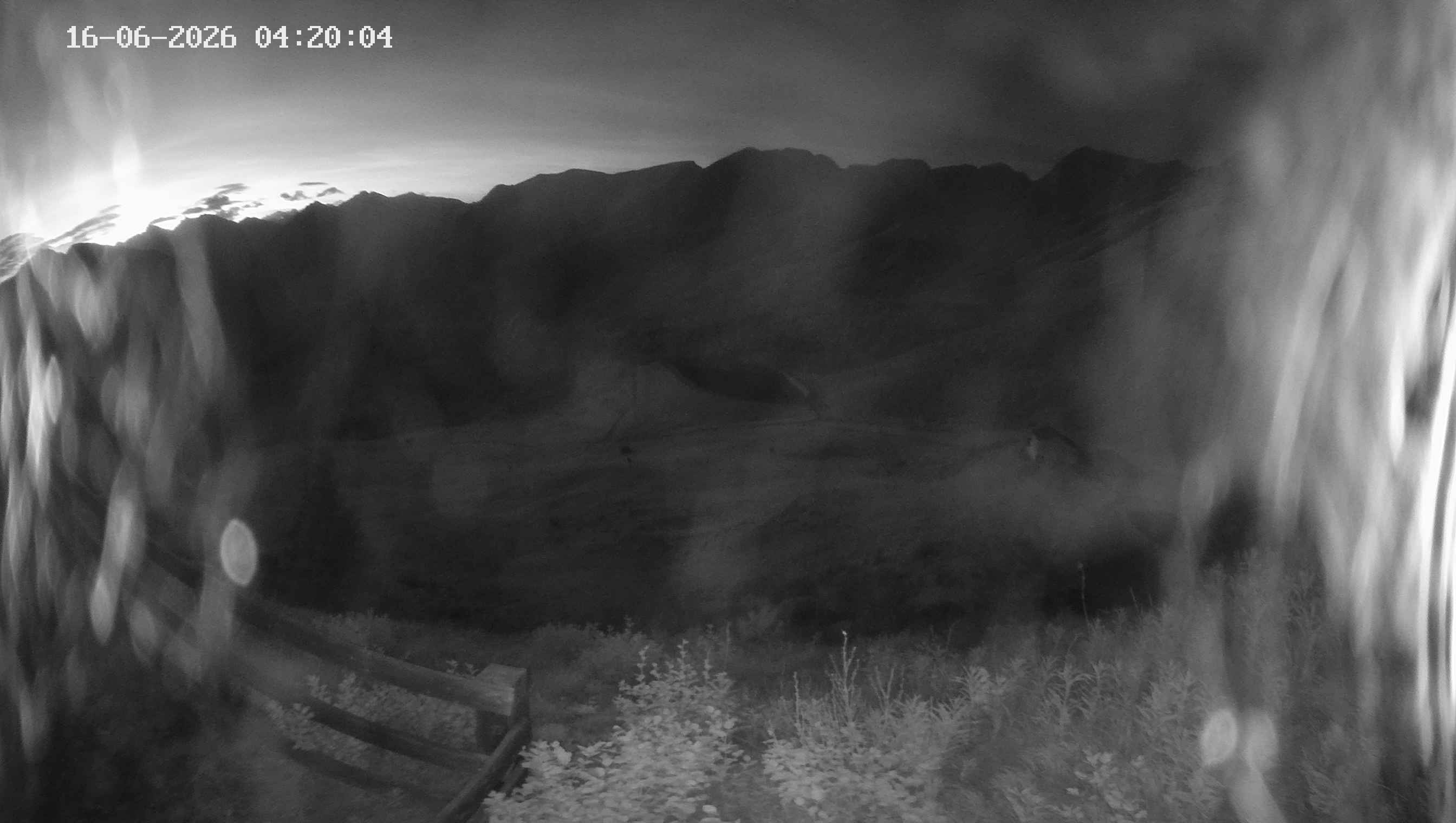 Archiv Foto Webcam Ladurns - Edelweißhütte