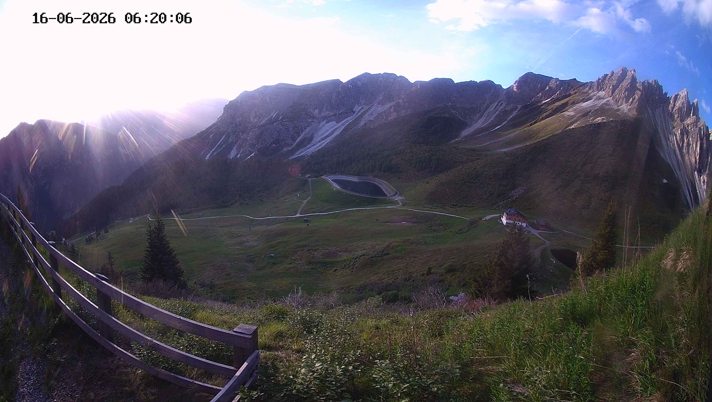 Archiv Foto Webcam Ladurns - Edelweißhütte