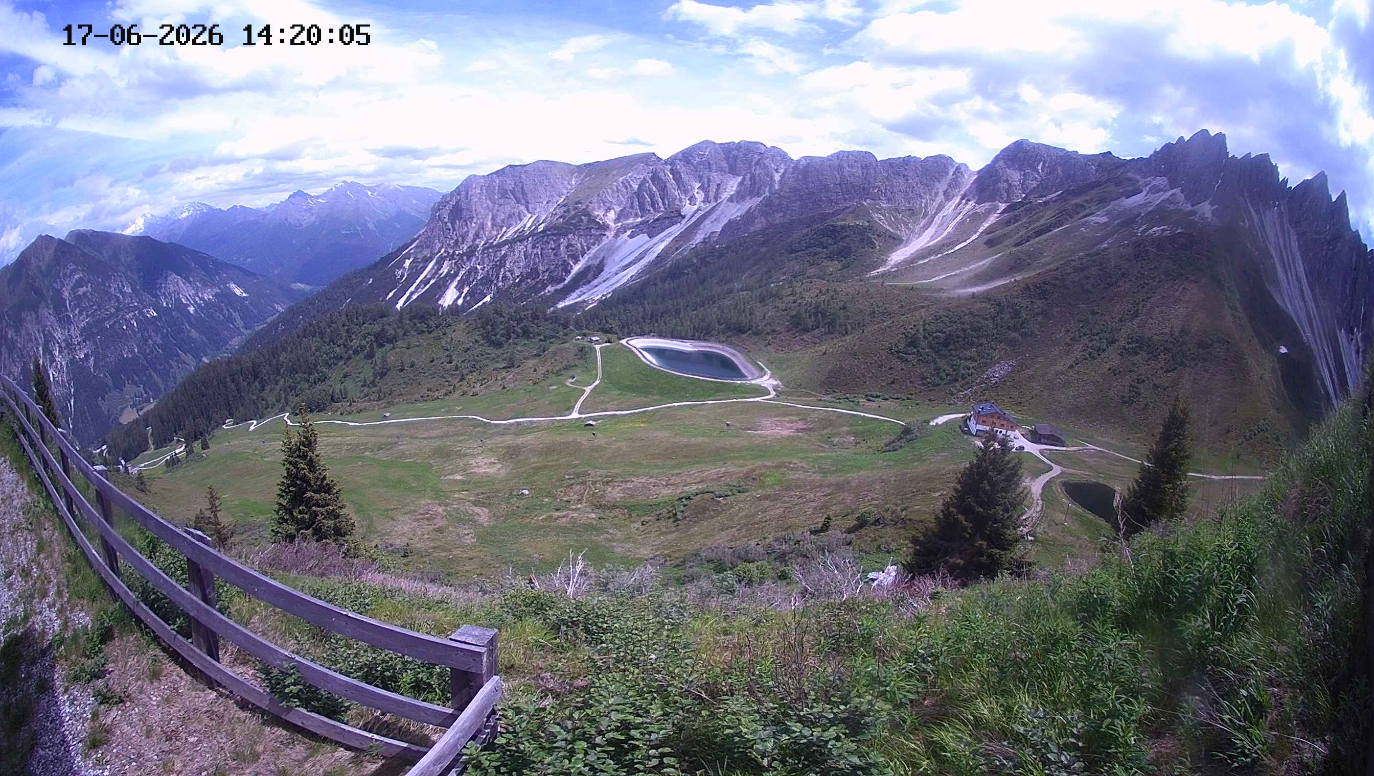 Archiv Foto Webcam Ladurns - Edelweißhütte