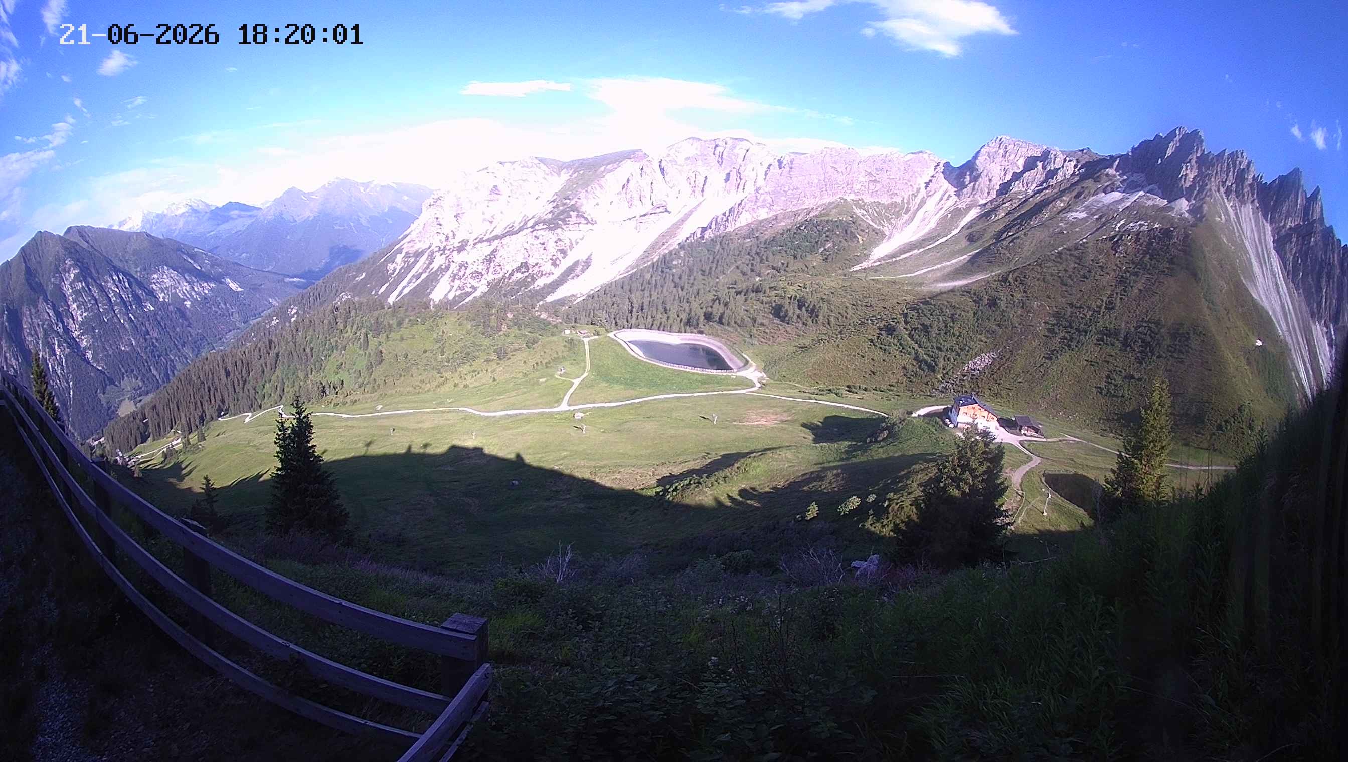 Archiv Foto Webcam Ladurns - Edelweißhütte