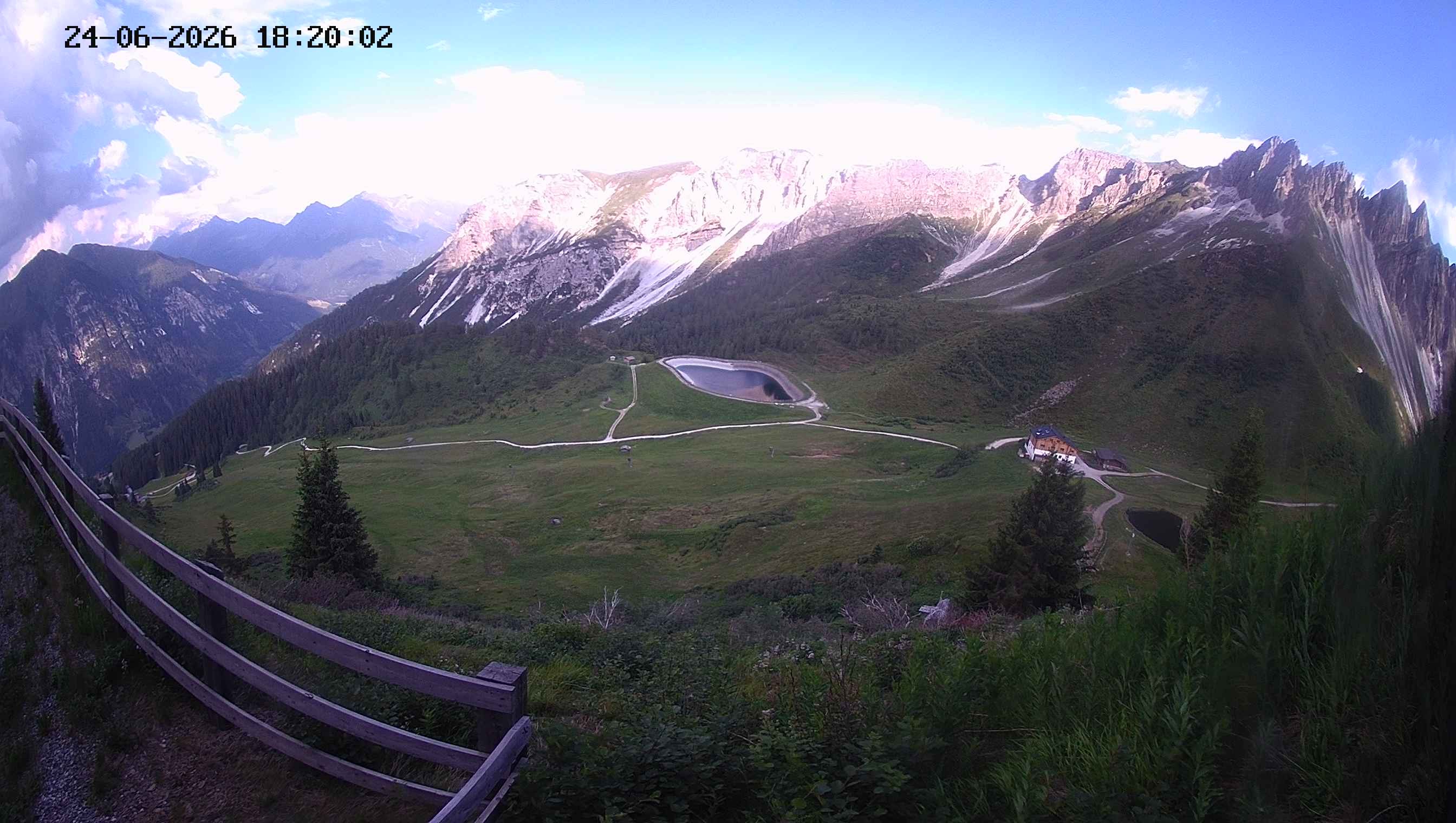 Archiv Foto Webcam Ladurns - Edelweißhütte