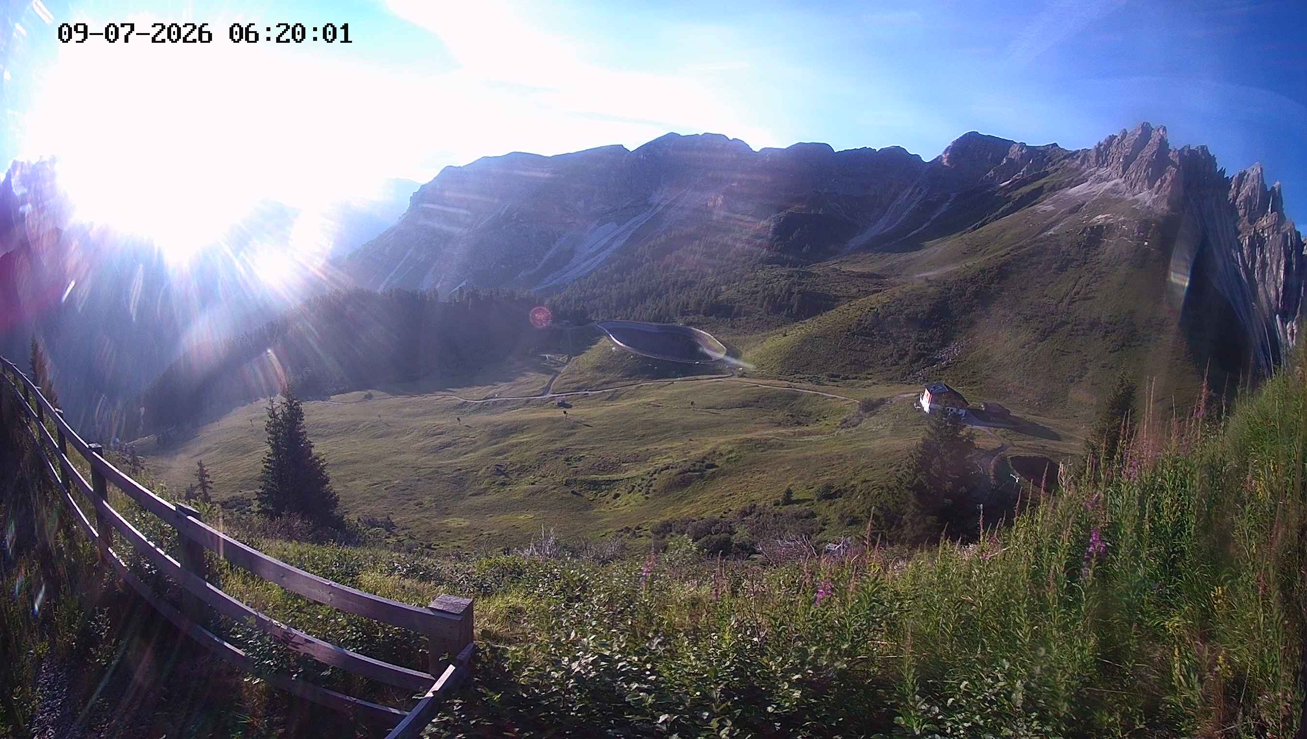 Archiv Foto Webcam Ladurns - Edelweißhütte