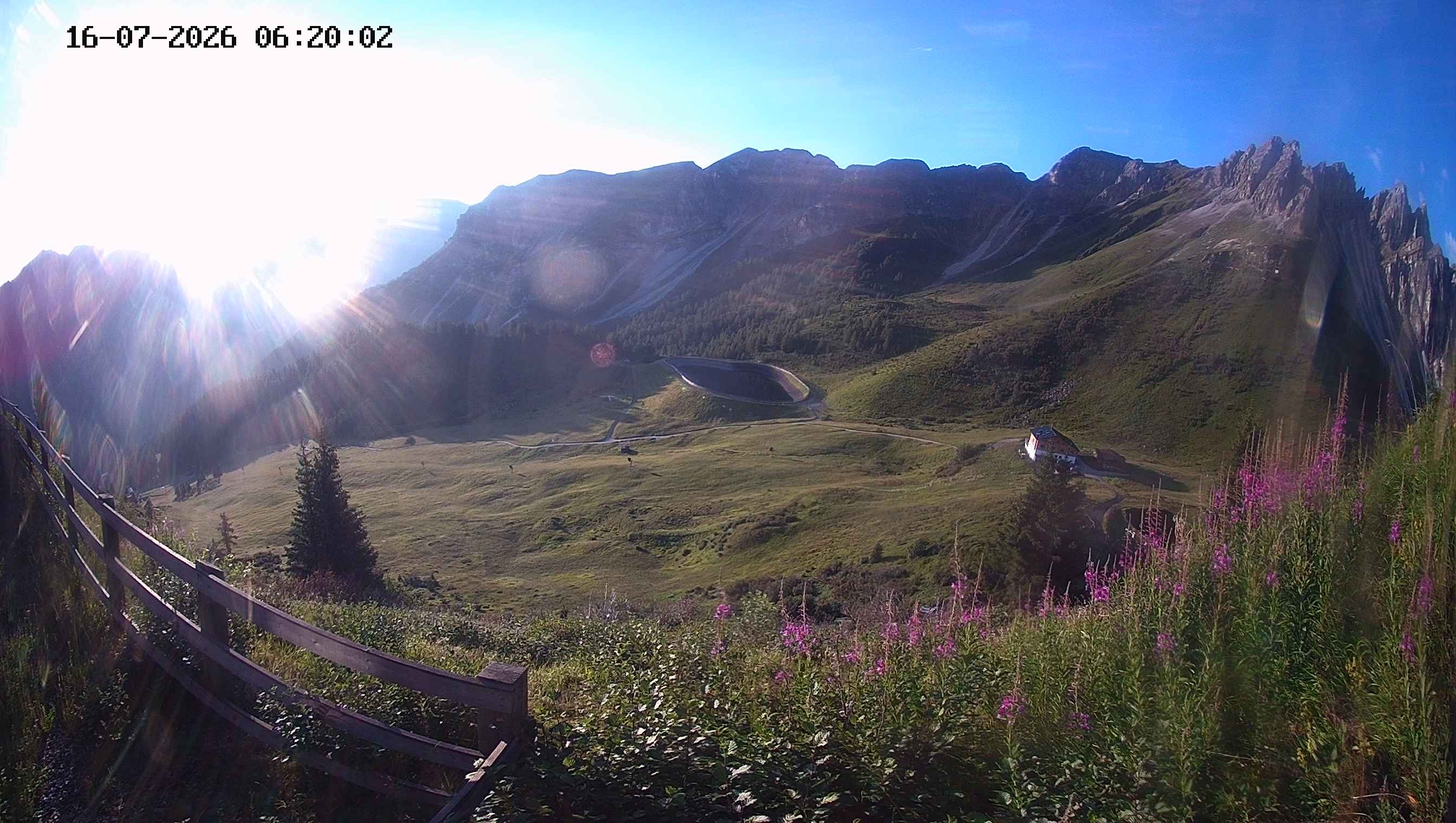Archiv Foto Webcam Ladurns - Edelweißhütte