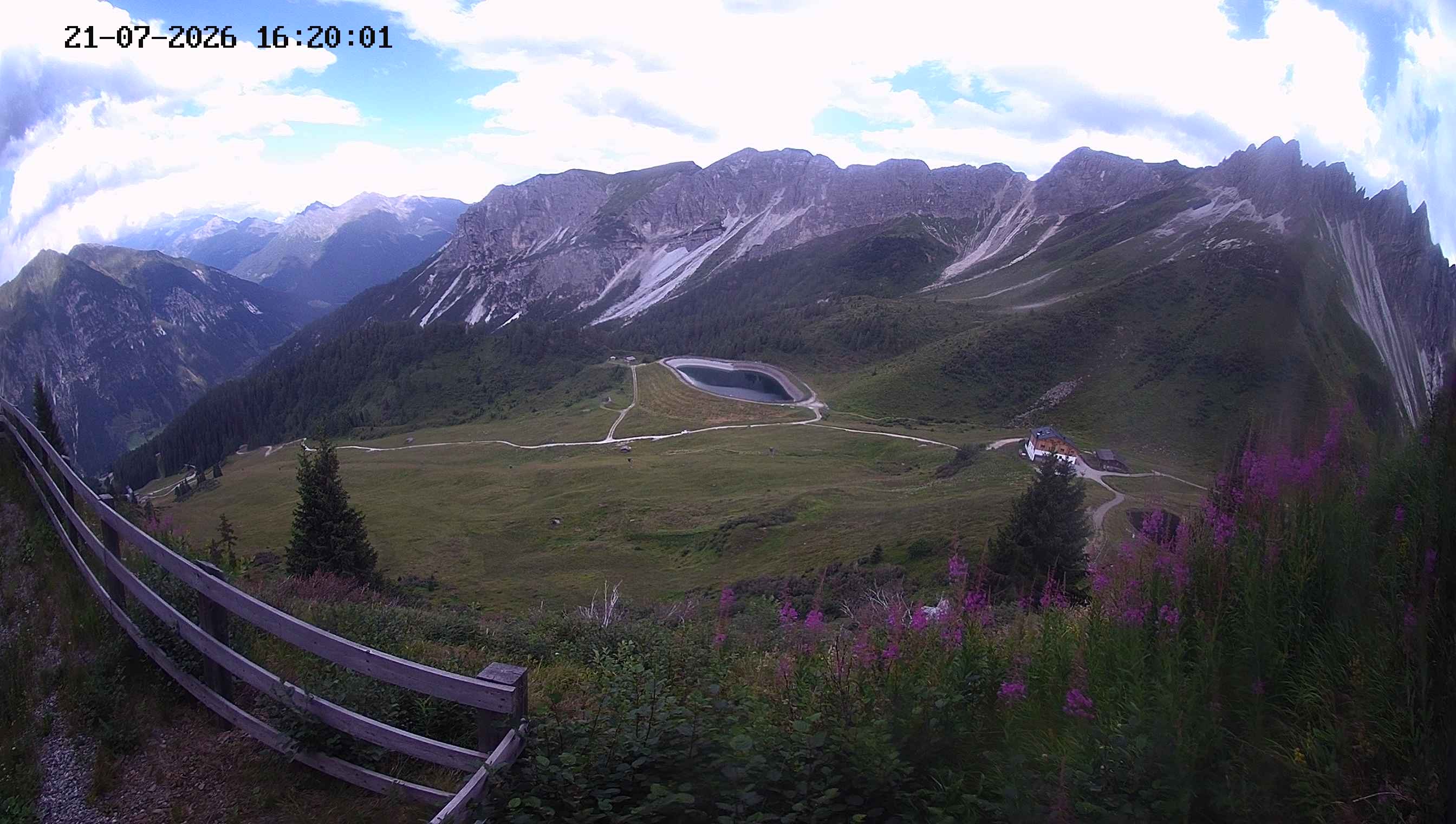 Archiv Foto Webcam Ladurns - Edelweißhütte