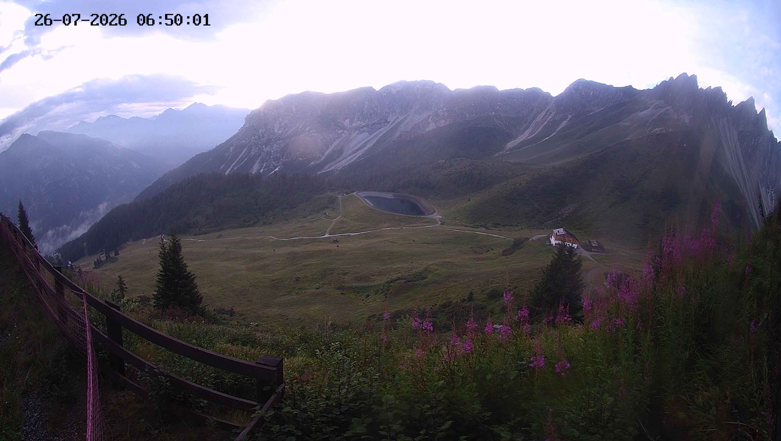 Archiv Foto Webcam Ladurns - Edelweißhütte