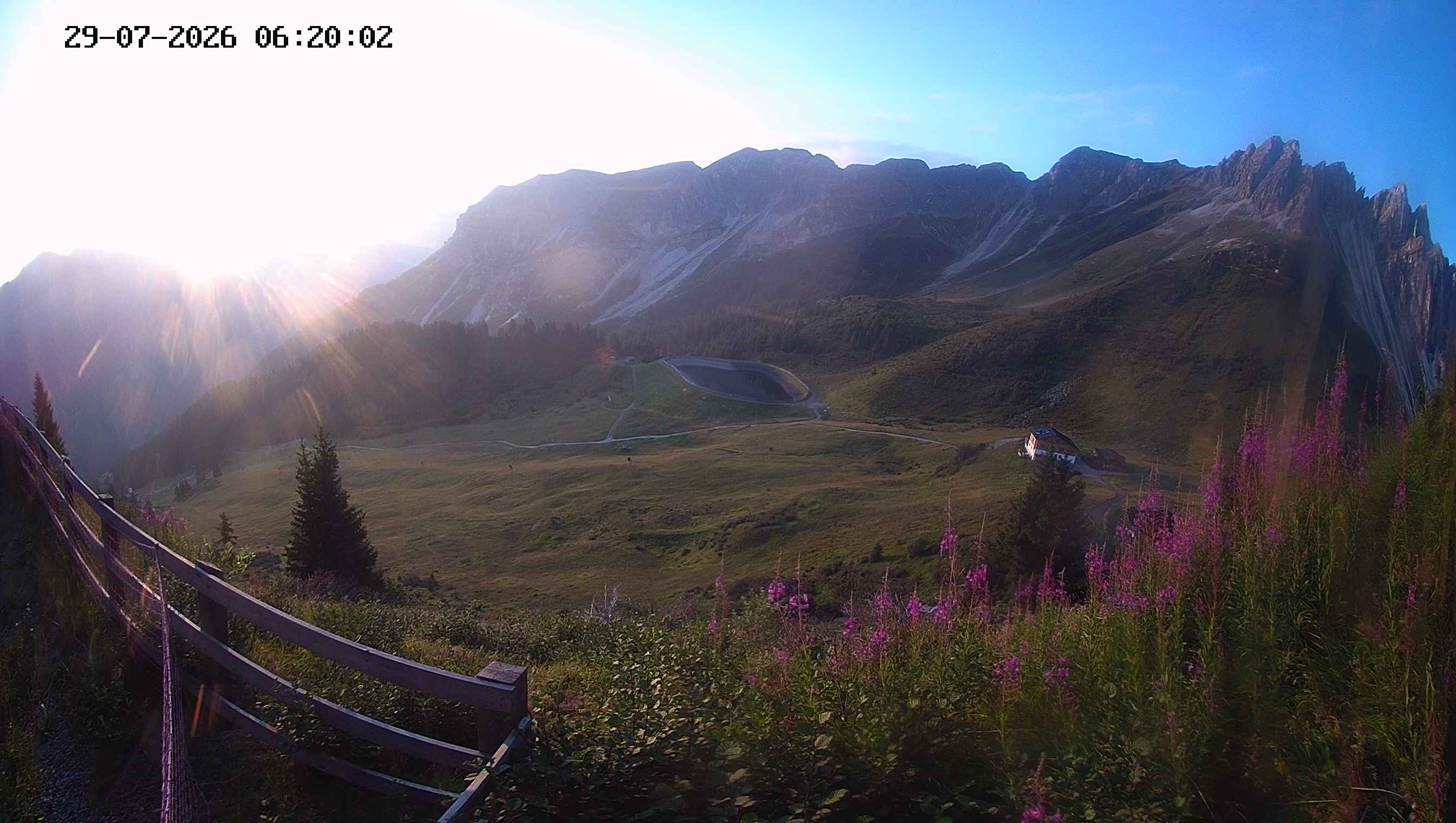 Archiv Foto Webcam Ladurns - Edelweißhütte