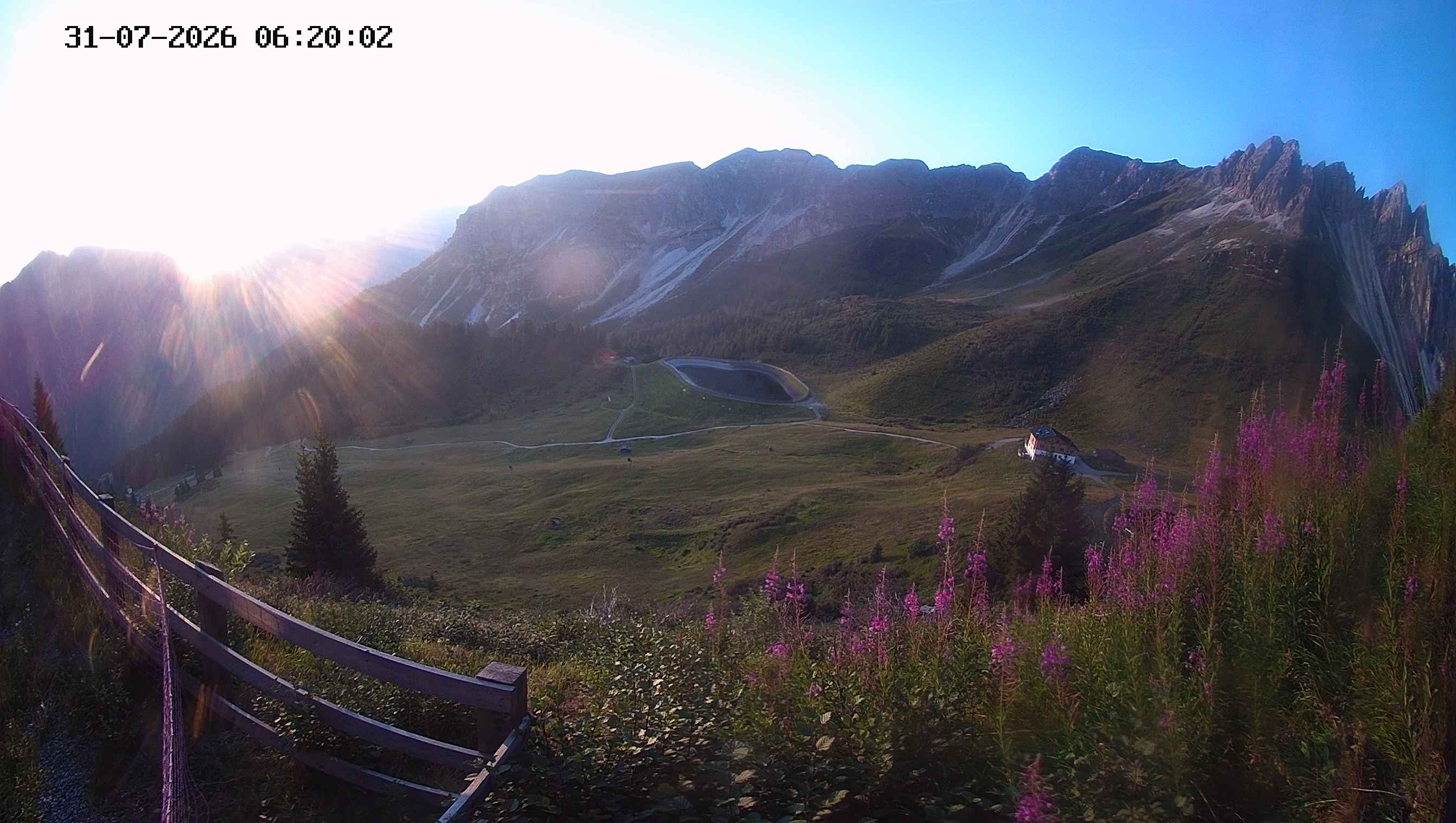 Archiv Foto Webcam Ladurns - Edelweißhütte