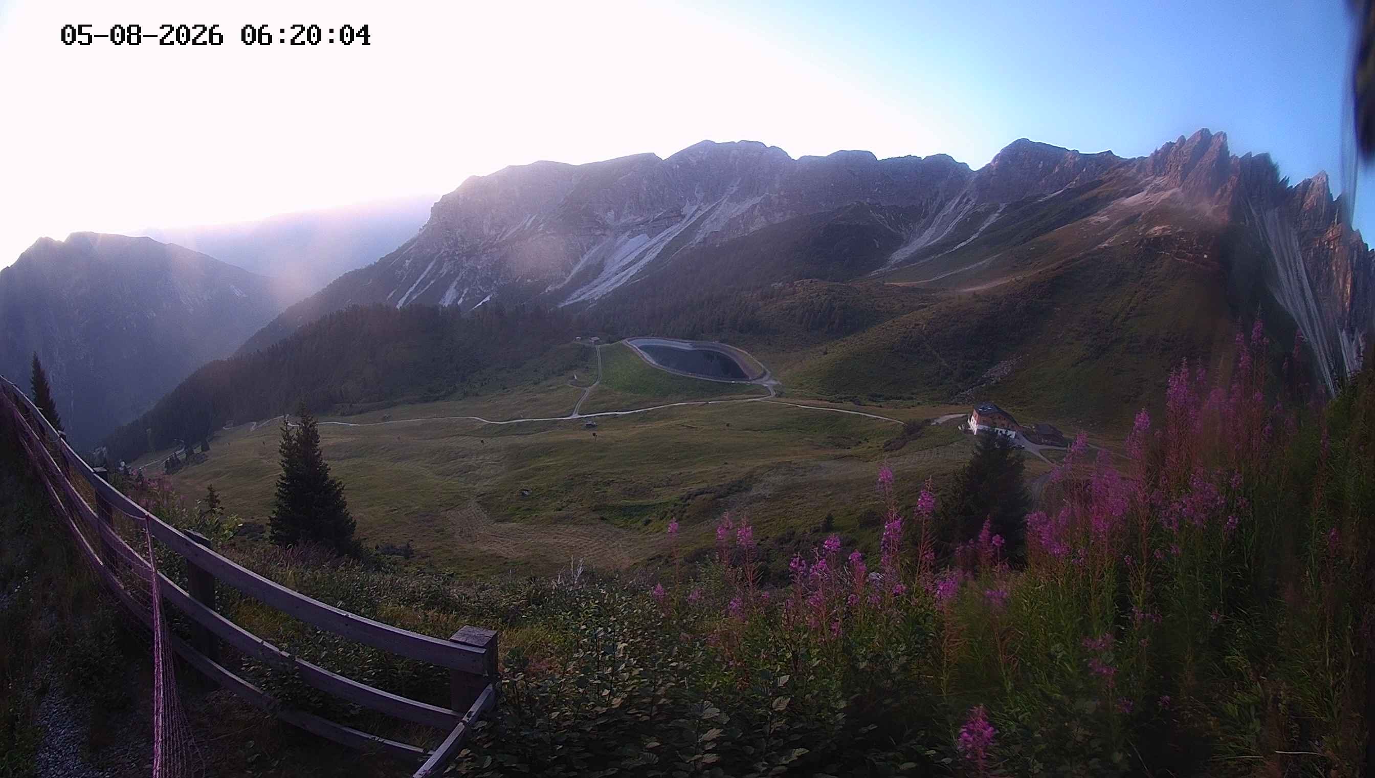 Archiv Foto Webcam Ladurns - Edelweißhütte