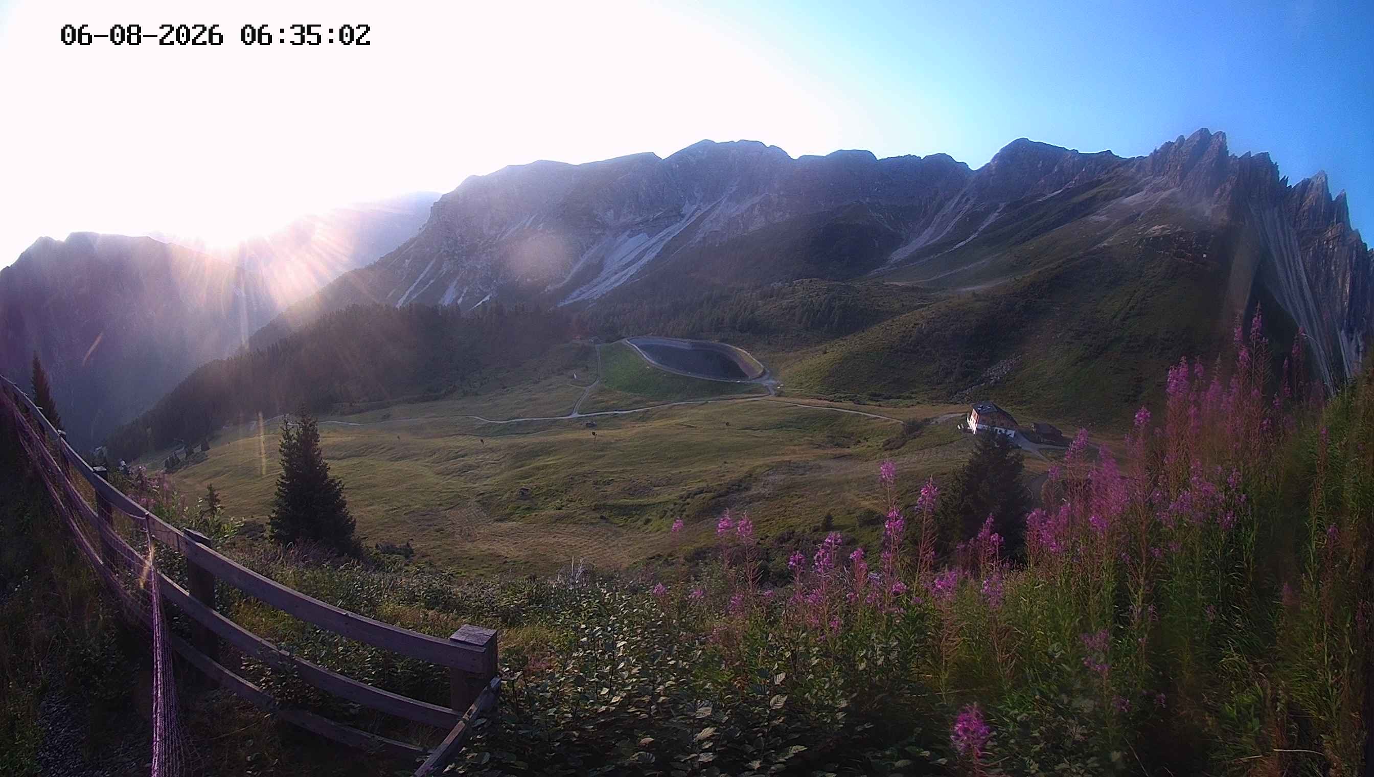 Archiv Foto Webcam Ladurns - Edelweißhütte