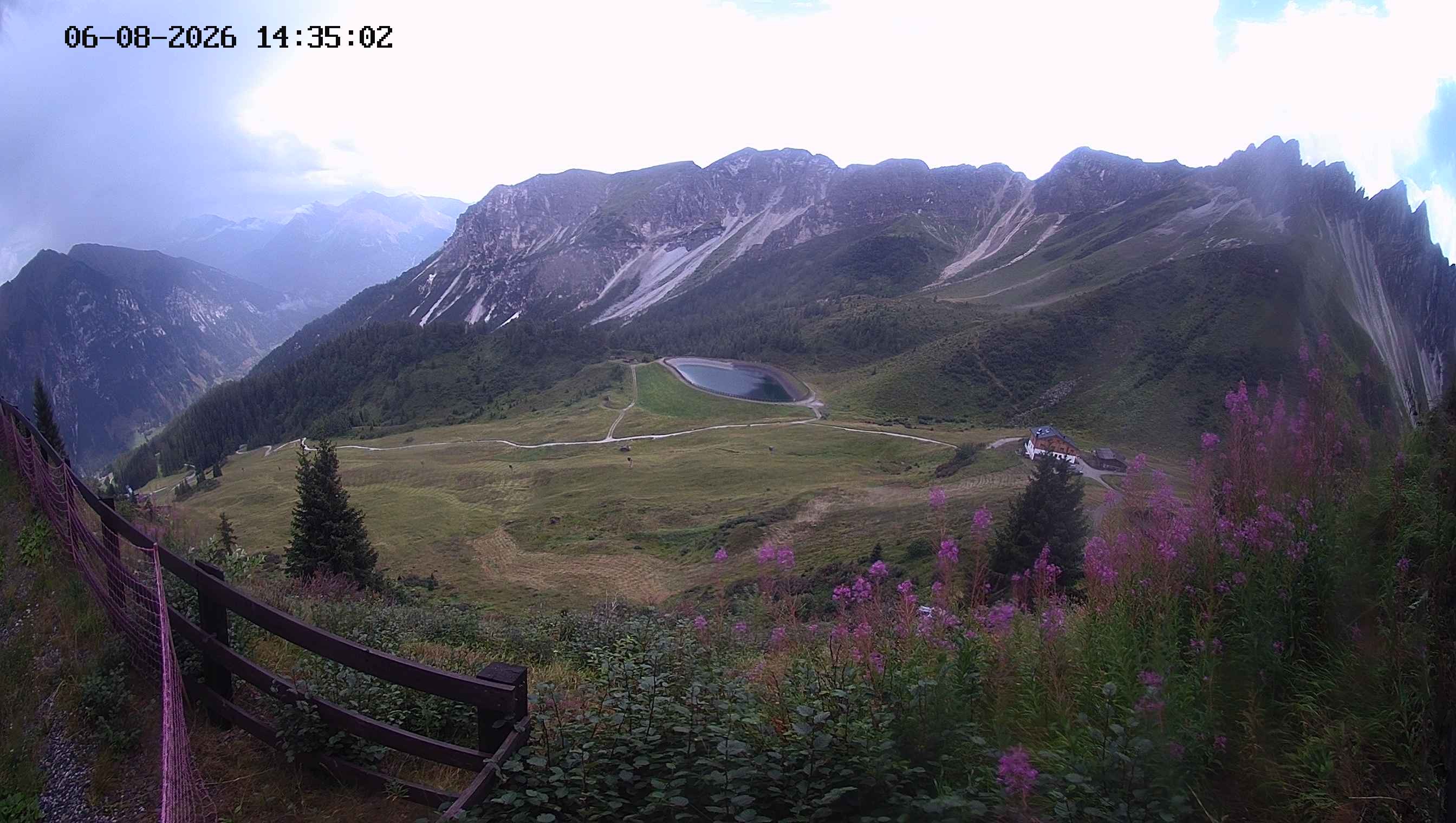 Archiv Foto Webcam Ladurns - Edelweißhütte