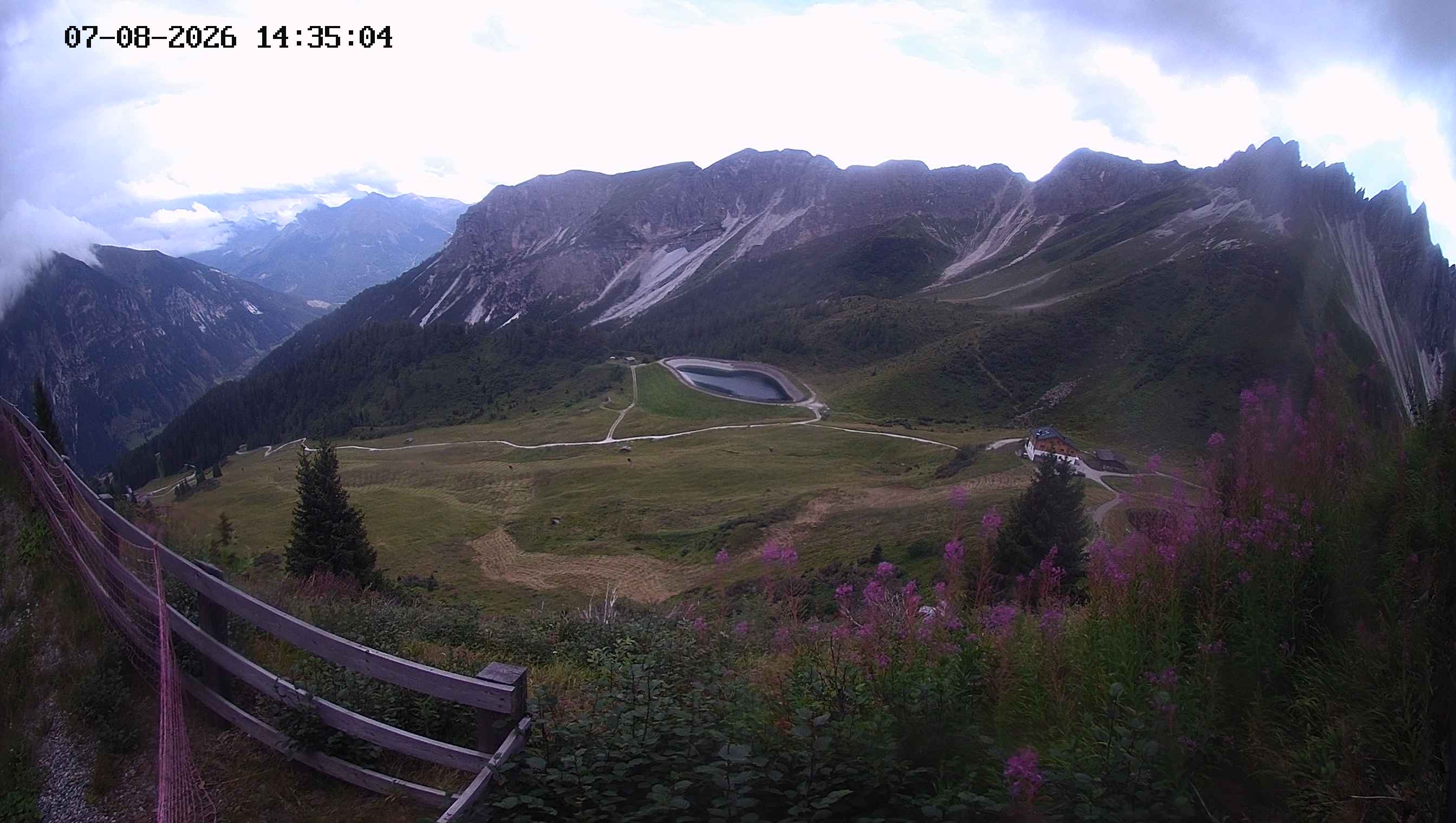 Archiv Foto Webcam Ladurns - Edelweißhütte