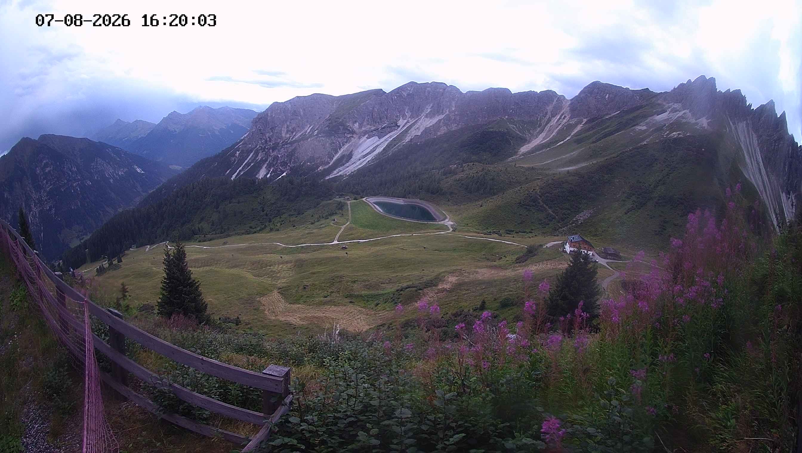 Archiv Foto Webcam Ladurns - Edelweißhütte