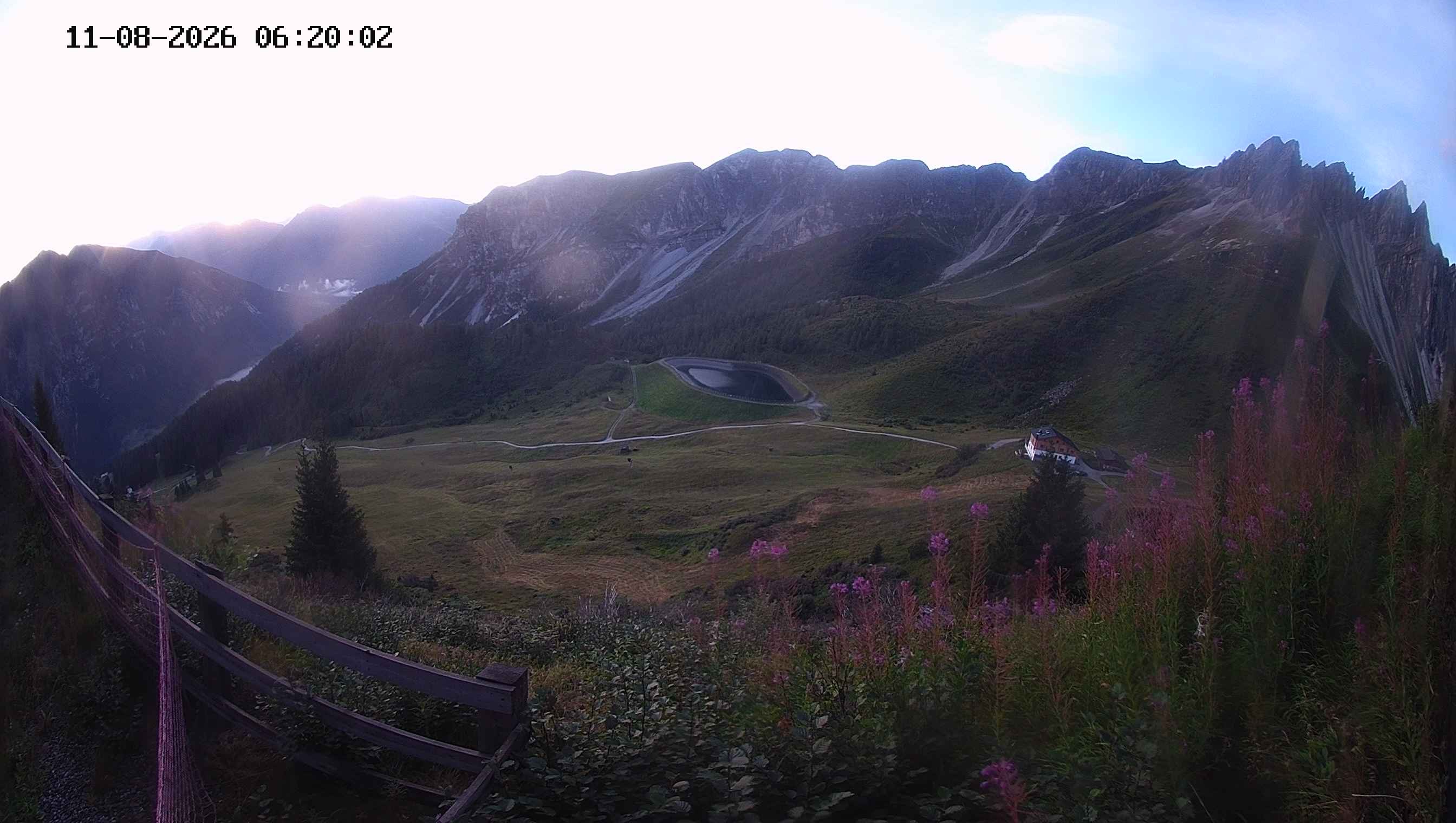 Archiv Foto Webcam Ladurns - Edelweißhütte