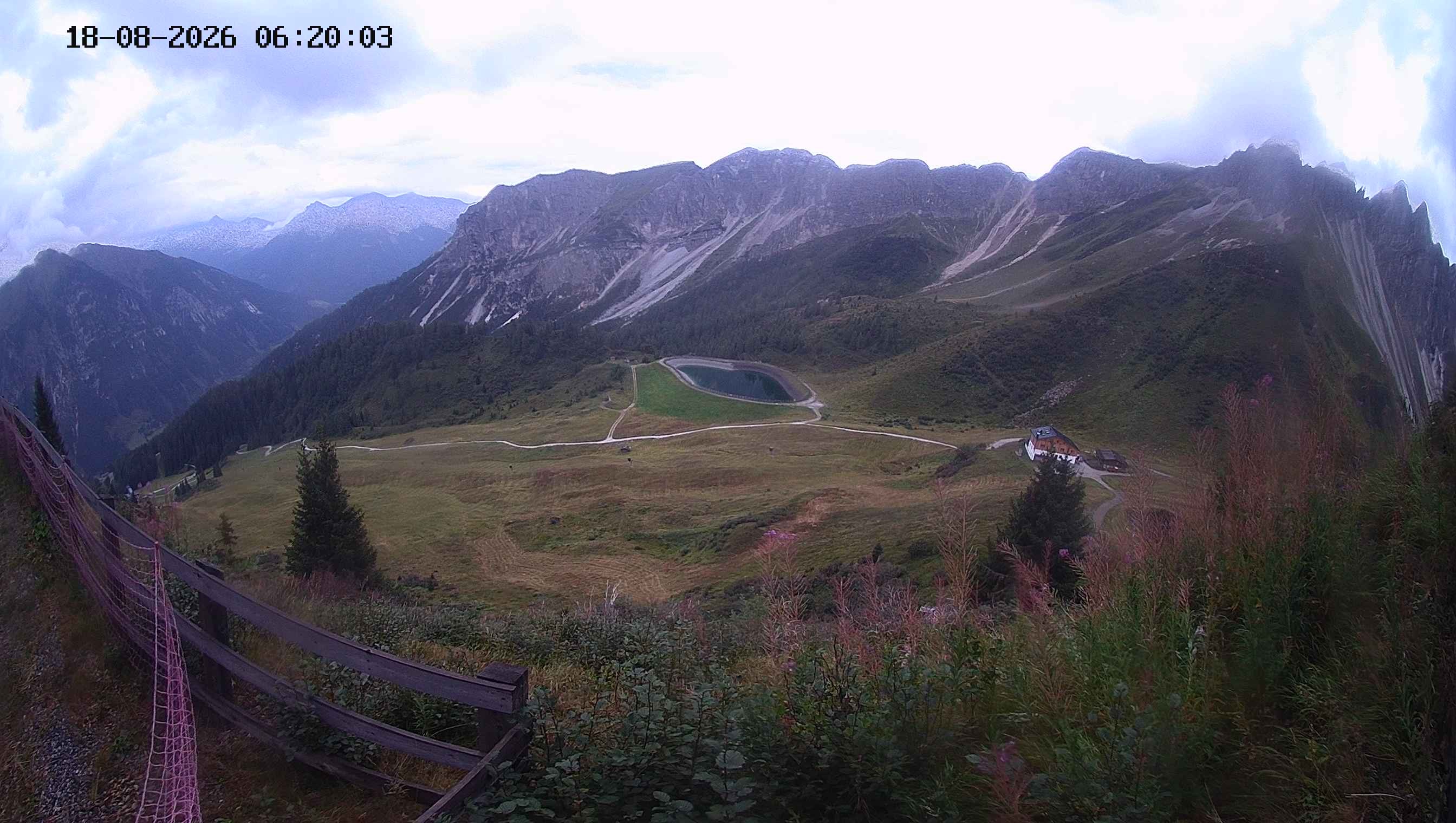 Archiv Foto Webcam Ladurns - Edelweißhütte