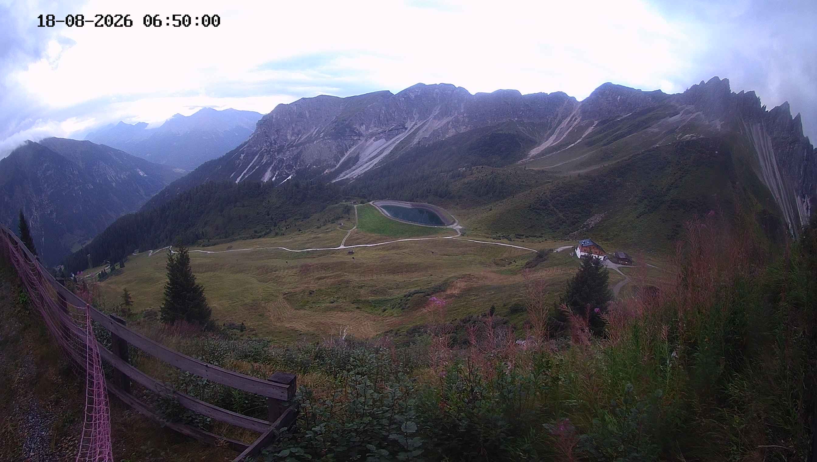 Archiv Foto Webcam Ladurns - Edelweißhütte