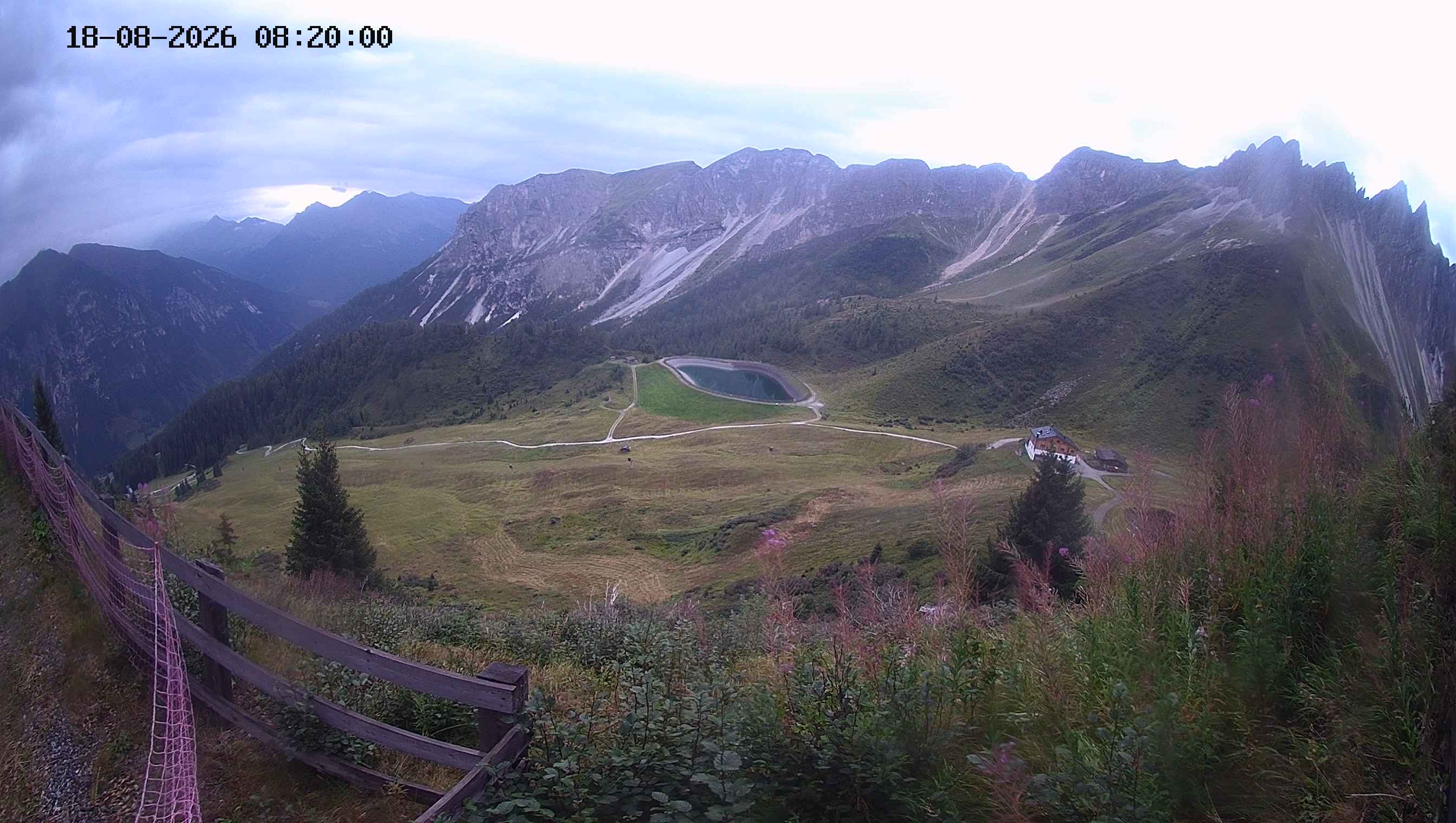 Archiv Foto Webcam Ladurns - Edelweißhütte