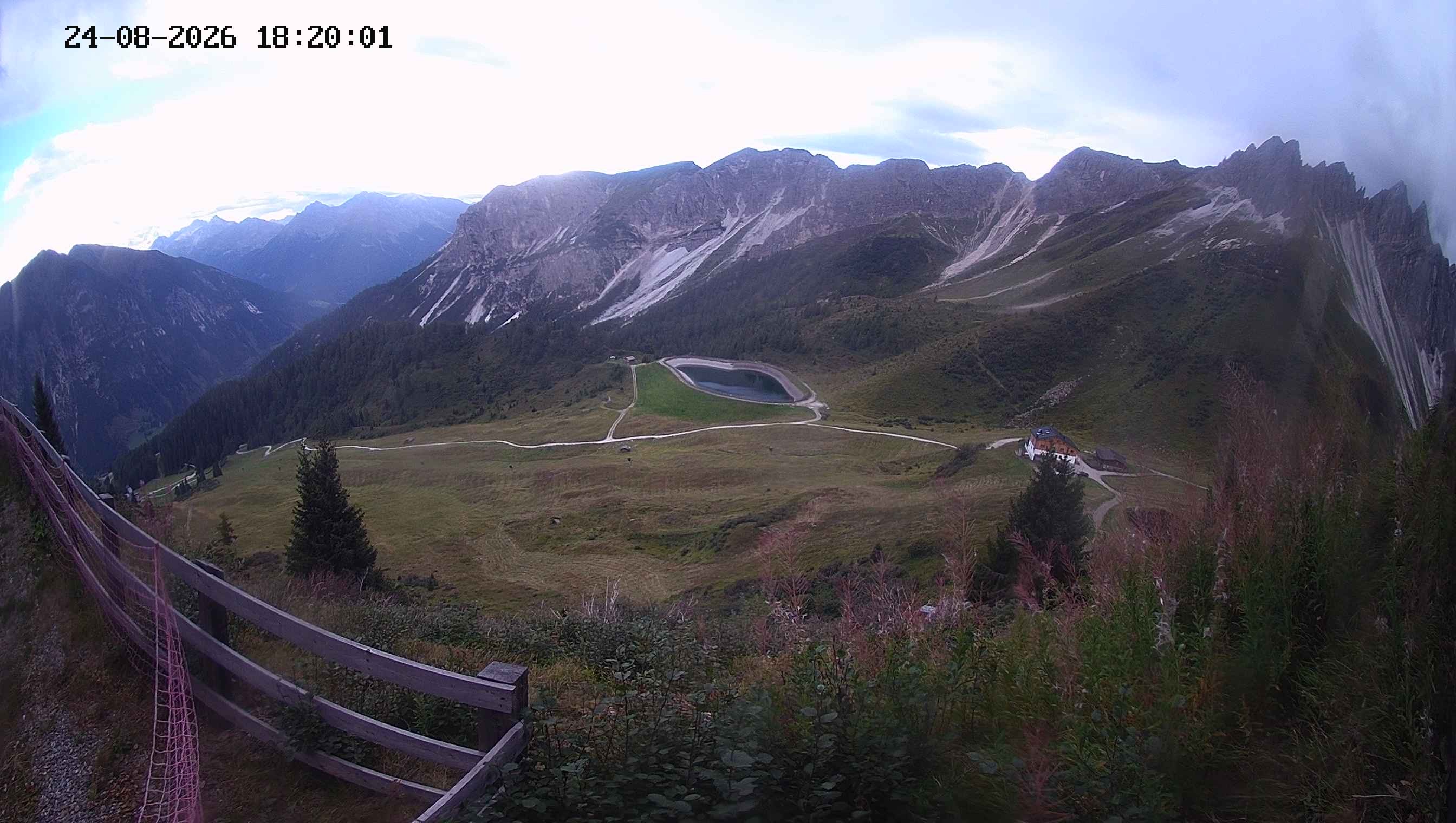 Archiv Foto Webcam Ladurns - Edelweißhütte