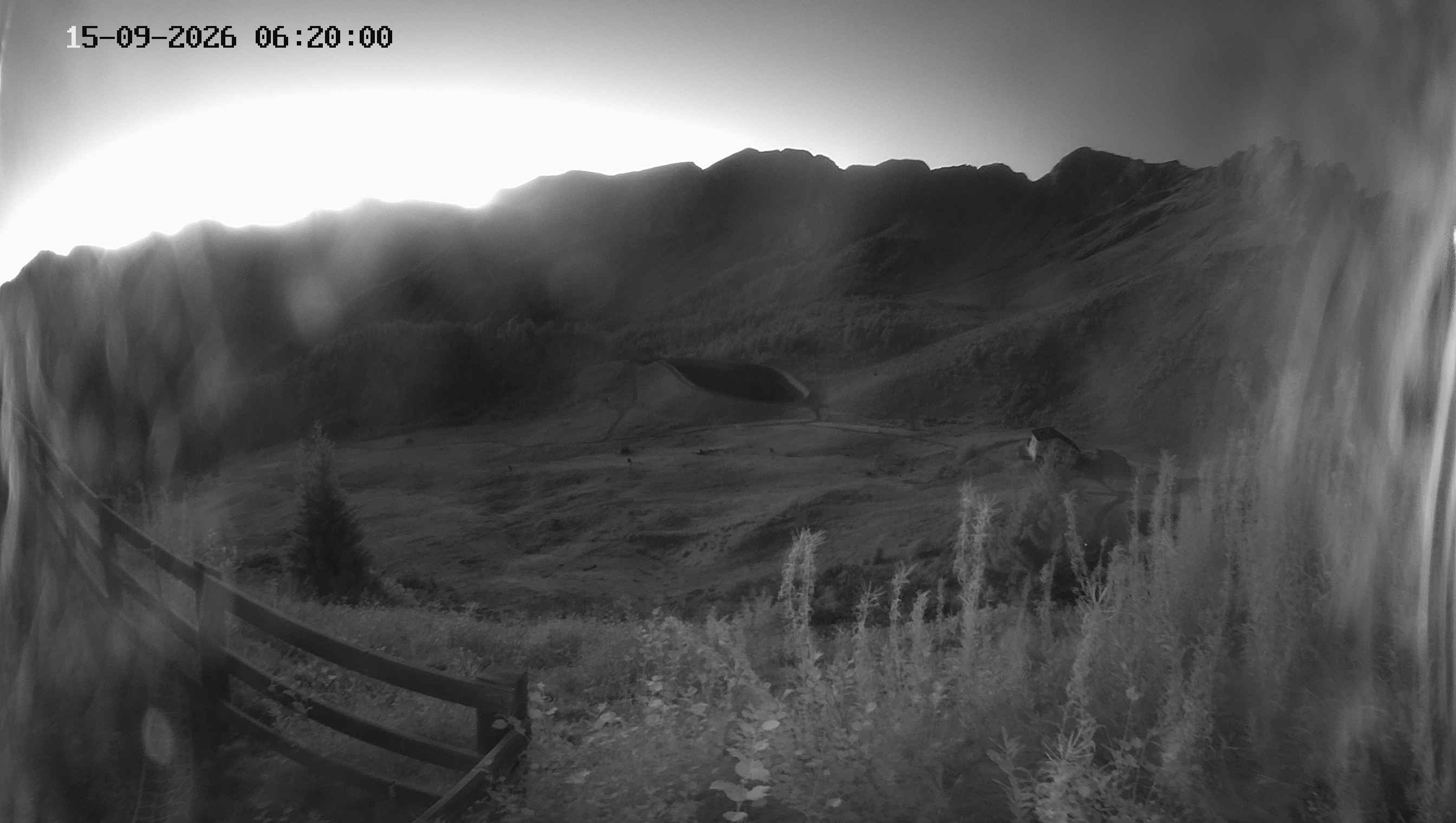 Archiv Foto Webcam Ladurns - Edelweißhütte
