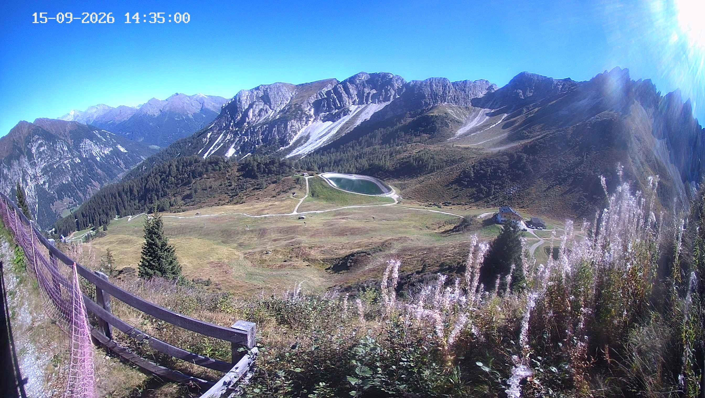 Archiv Foto Webcam Ladurns - Edelweißhütte
