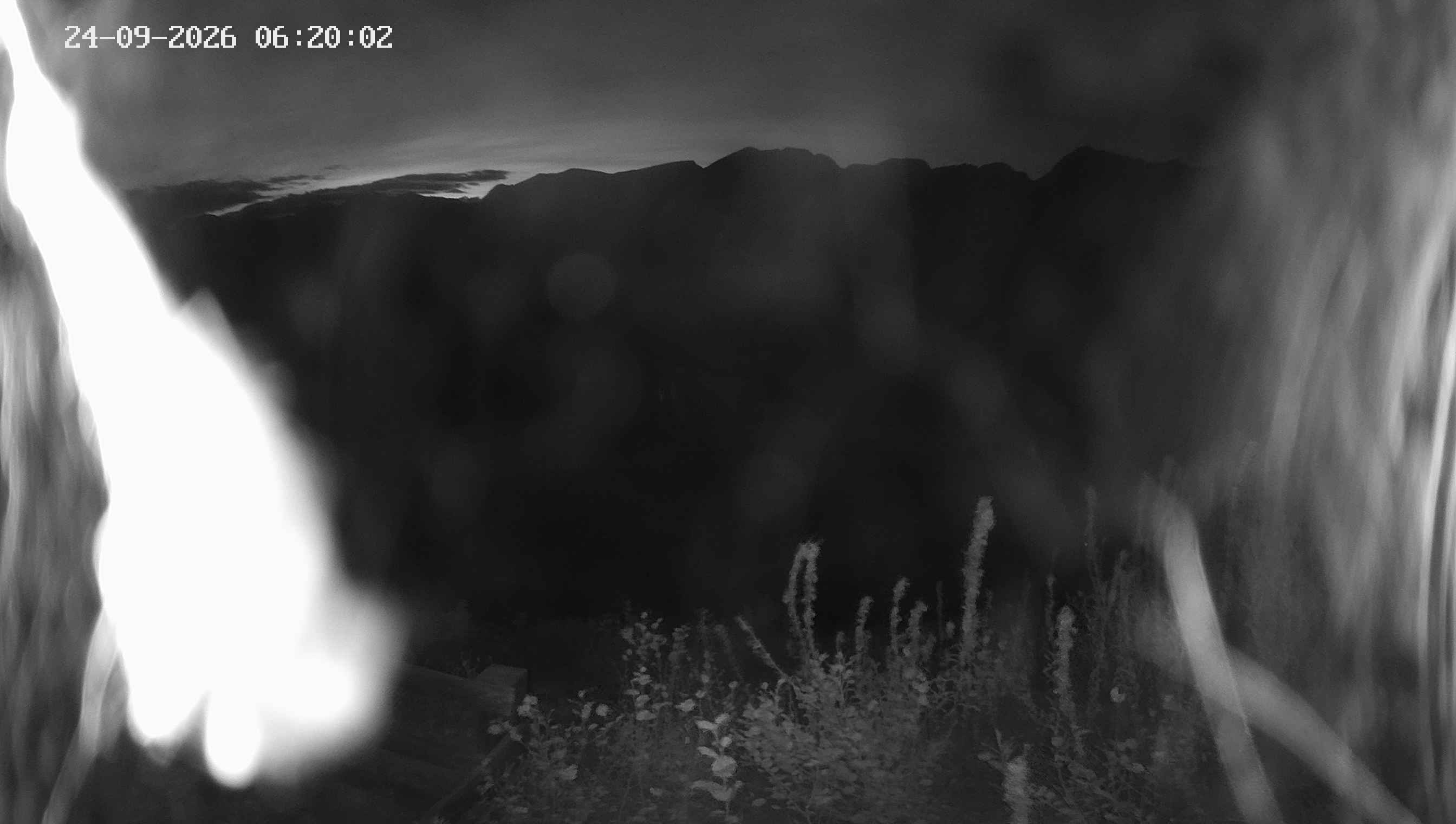 Archiv Foto Webcam Ladurns - Edelweißhütte