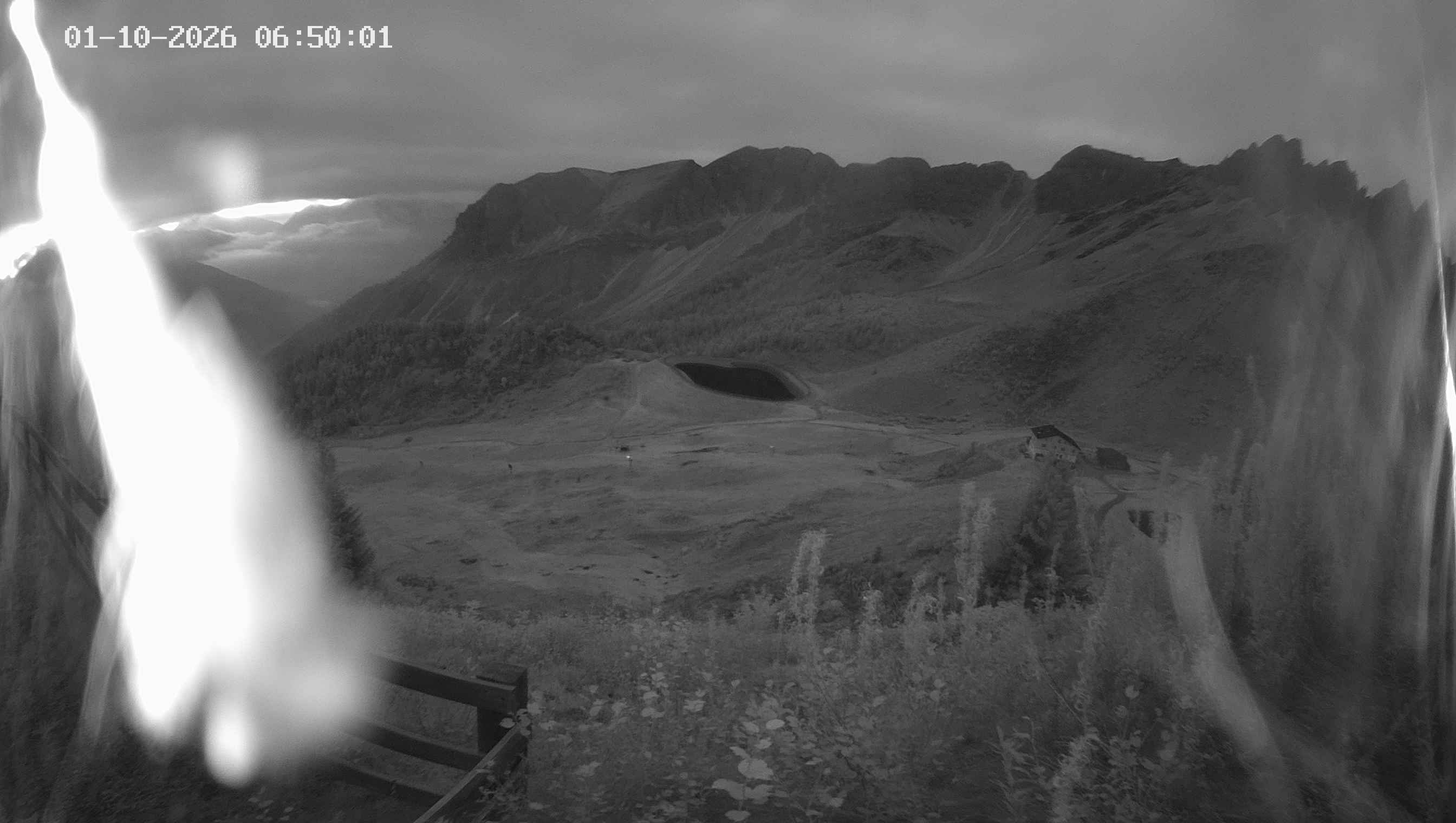 Archiv Foto Webcam Ladurns - Edelweißhütte