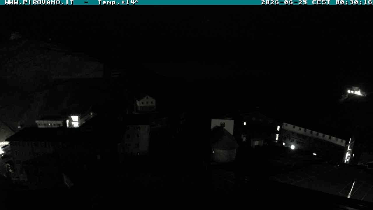 Archived image Webcam Passo Stelvio, Albergo Quarto Pirovano