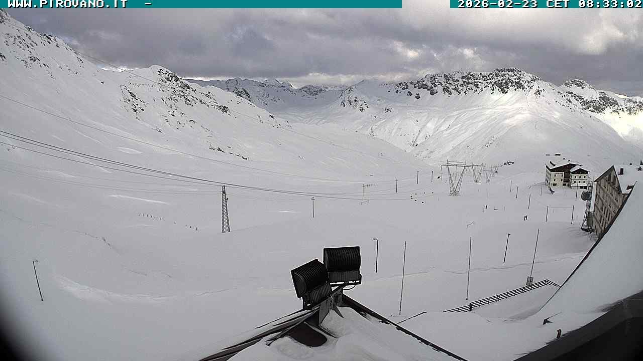 Archiv Foto Webcam Passhöhe Stilfserjoch, Valle del Braulio