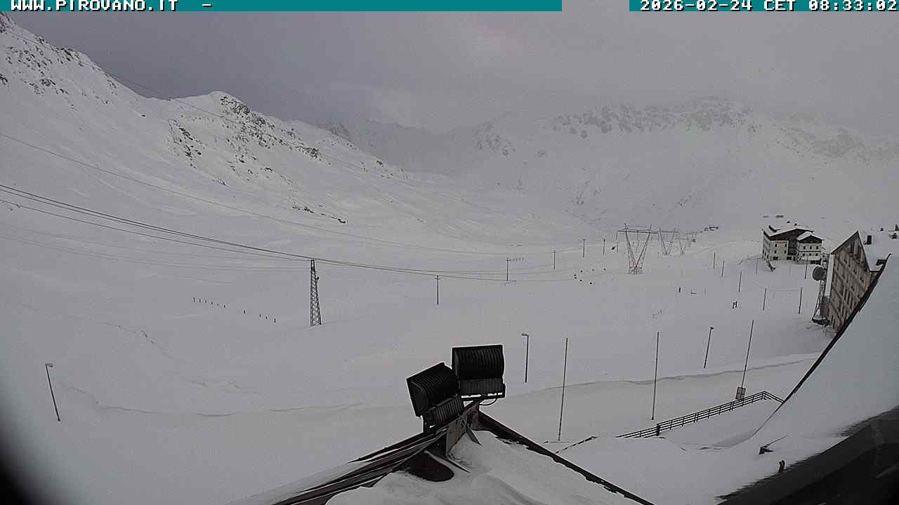 Archiv Foto Webcam Passhöhe Stilfserjoch, Valle del Braulio