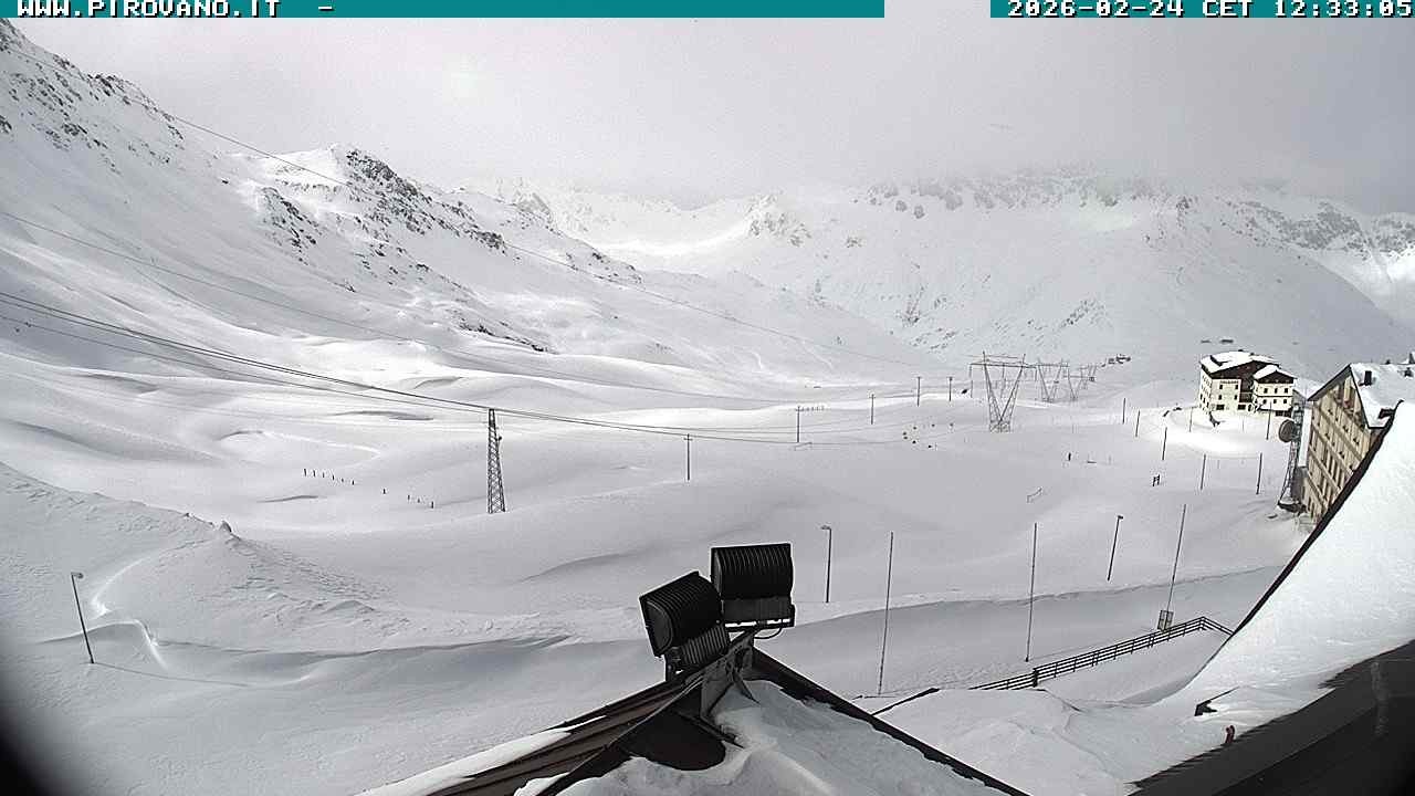 Archiv Foto Webcam Passhöhe Stilfserjoch, Valle del Braulio