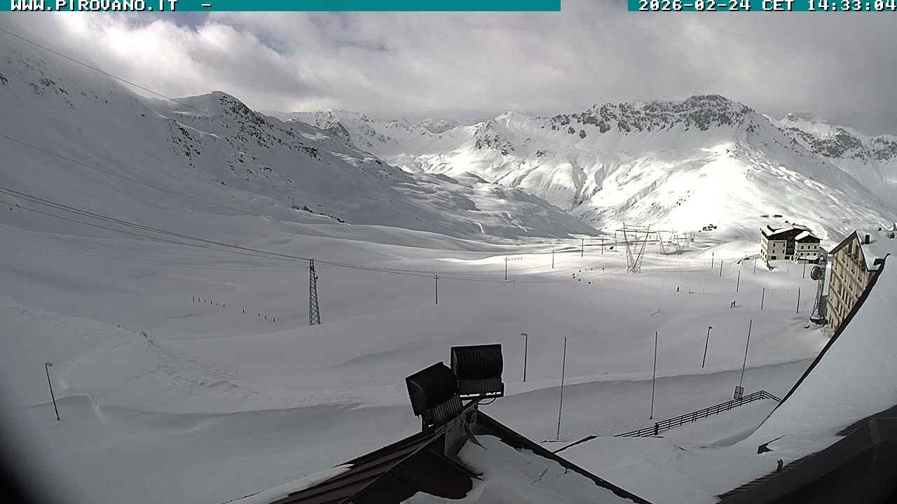 Archiv Foto Webcam Passhöhe Stilfserjoch, Valle del Braulio